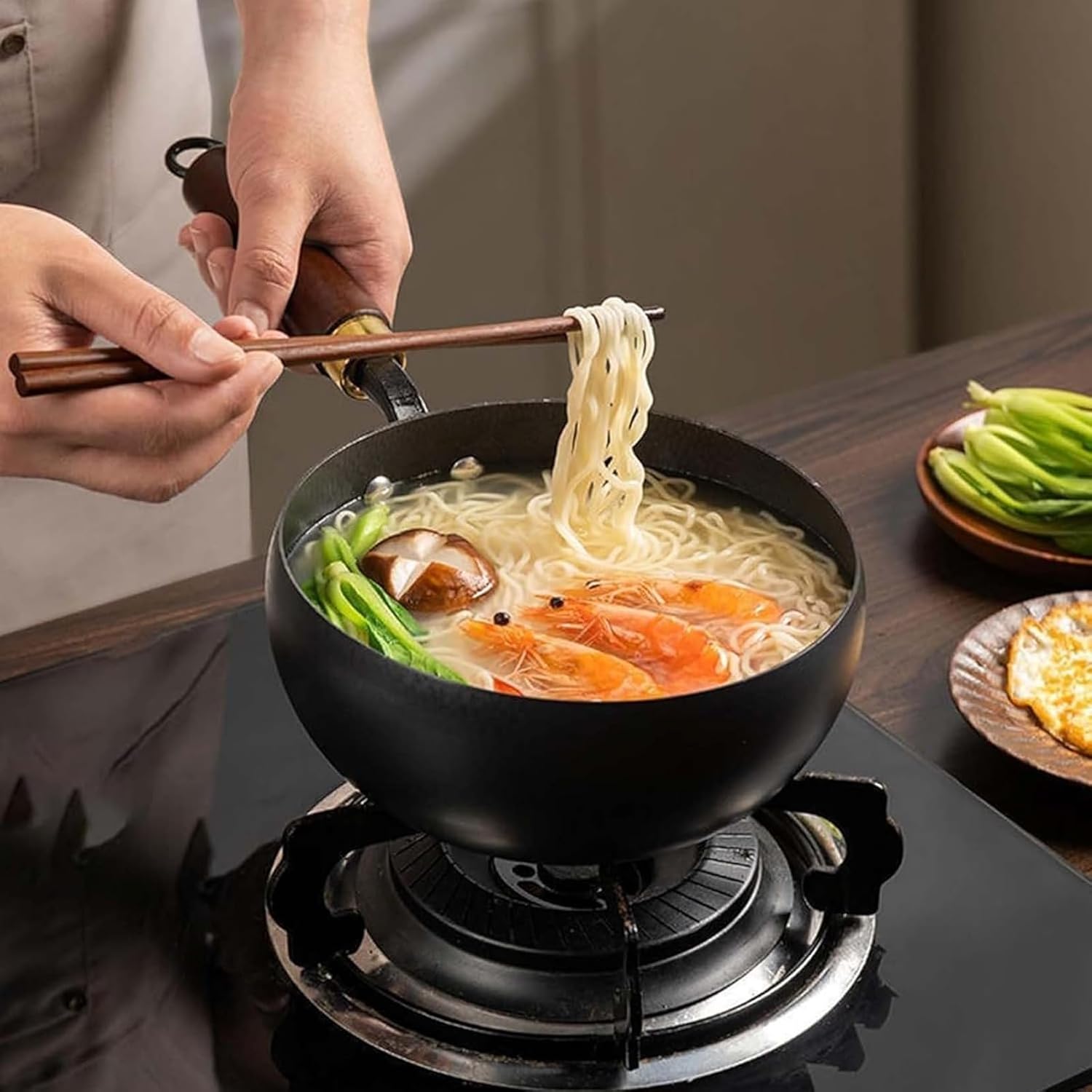 Cast Iron Skillet, 2026 Uncoated Thick Iron Pot, Hand-Forged Non-Stick Pans without Coating with Wooden Lid/Glass Cover, High Purity Frying Pans for Cooking (Glass Lid,24cm)
