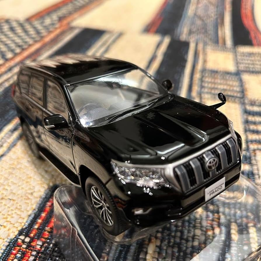 Amazon.co.jp: ランクルプラド150後期 純正 ミニカー 1／30