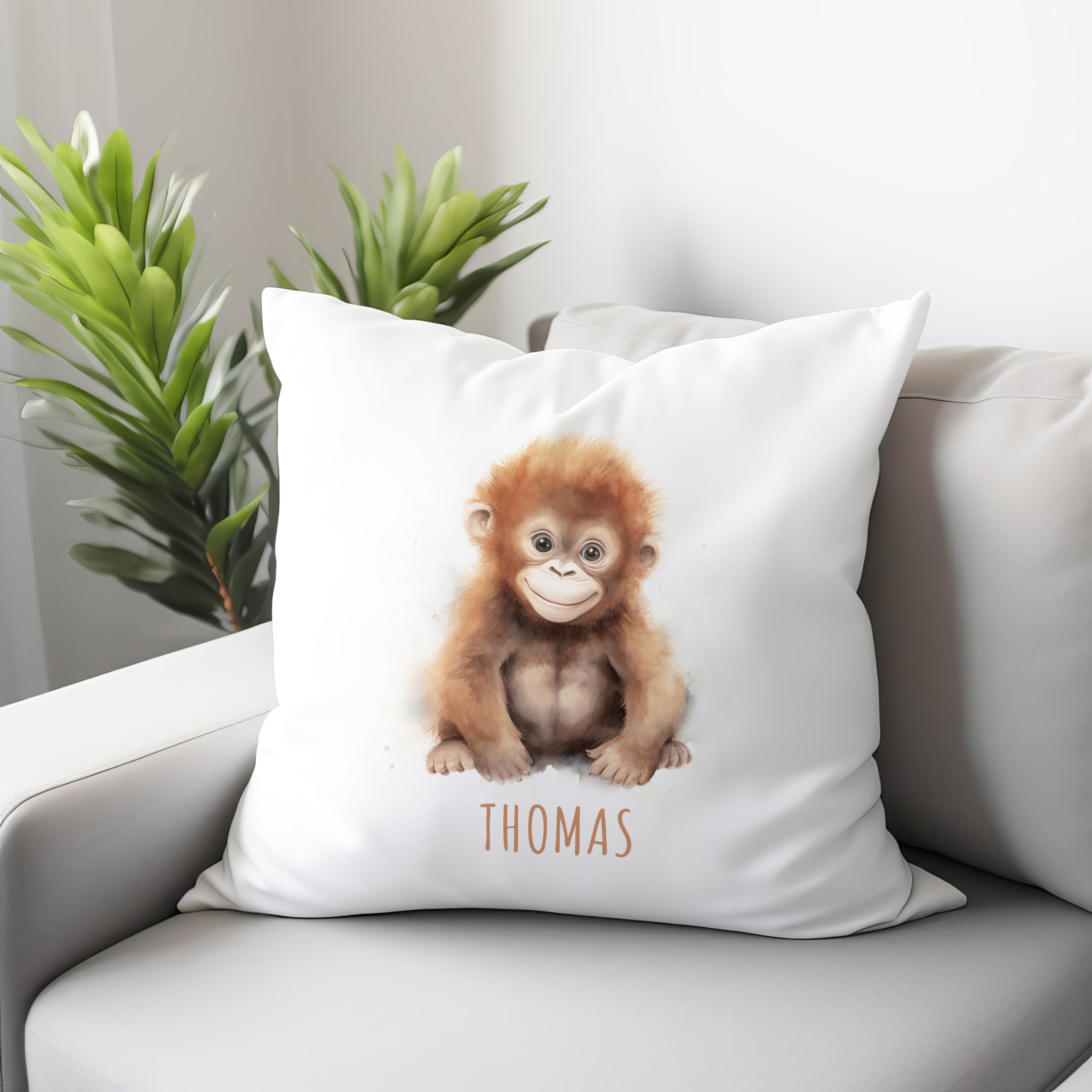 DEL MÀ Unique & Personal AFFE Kissen personalisiert mit Namen Kinderkissen Kuschelkissen Kinder Geschenk Kinderzimmer Deko Junge Mädchen Zierkissen Dekokissen 40x40 cm inkl. Füllung und Bezug