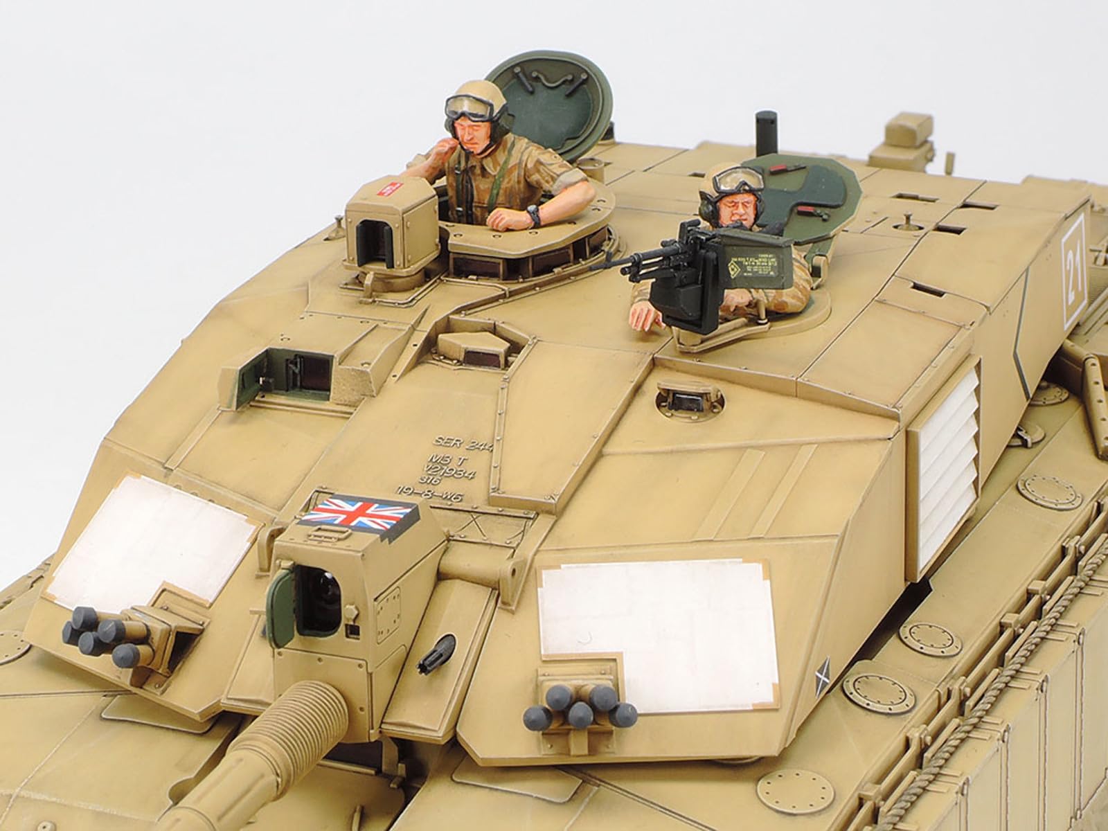 Amazon.com: 35274 1/35 Brit Challenger 2 : Arts, Crafts & Sewing