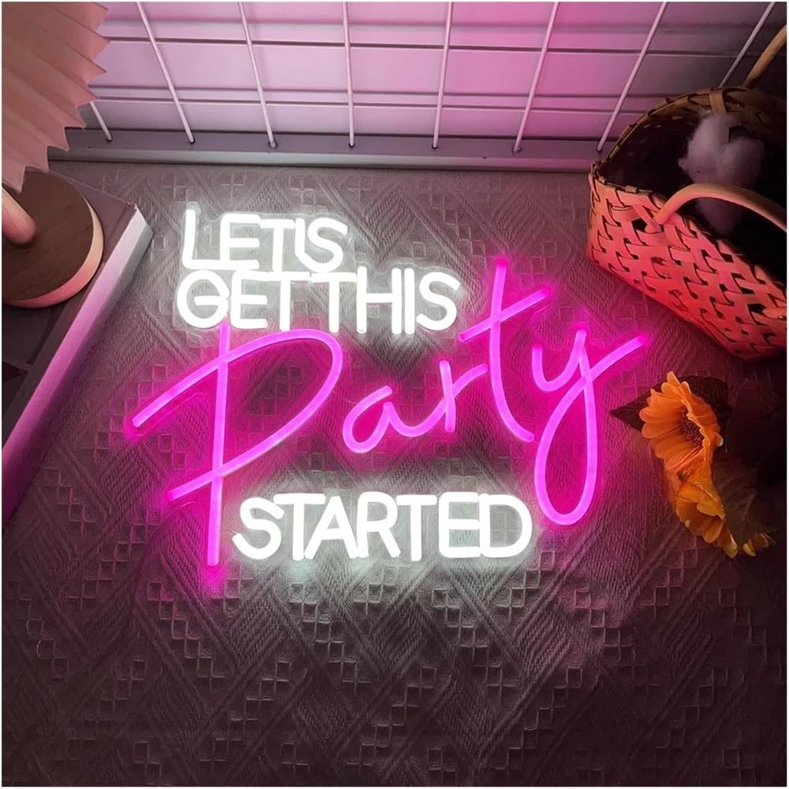 Néon Let's Get This Party Started variable pour déco murale de fête 35x48cm