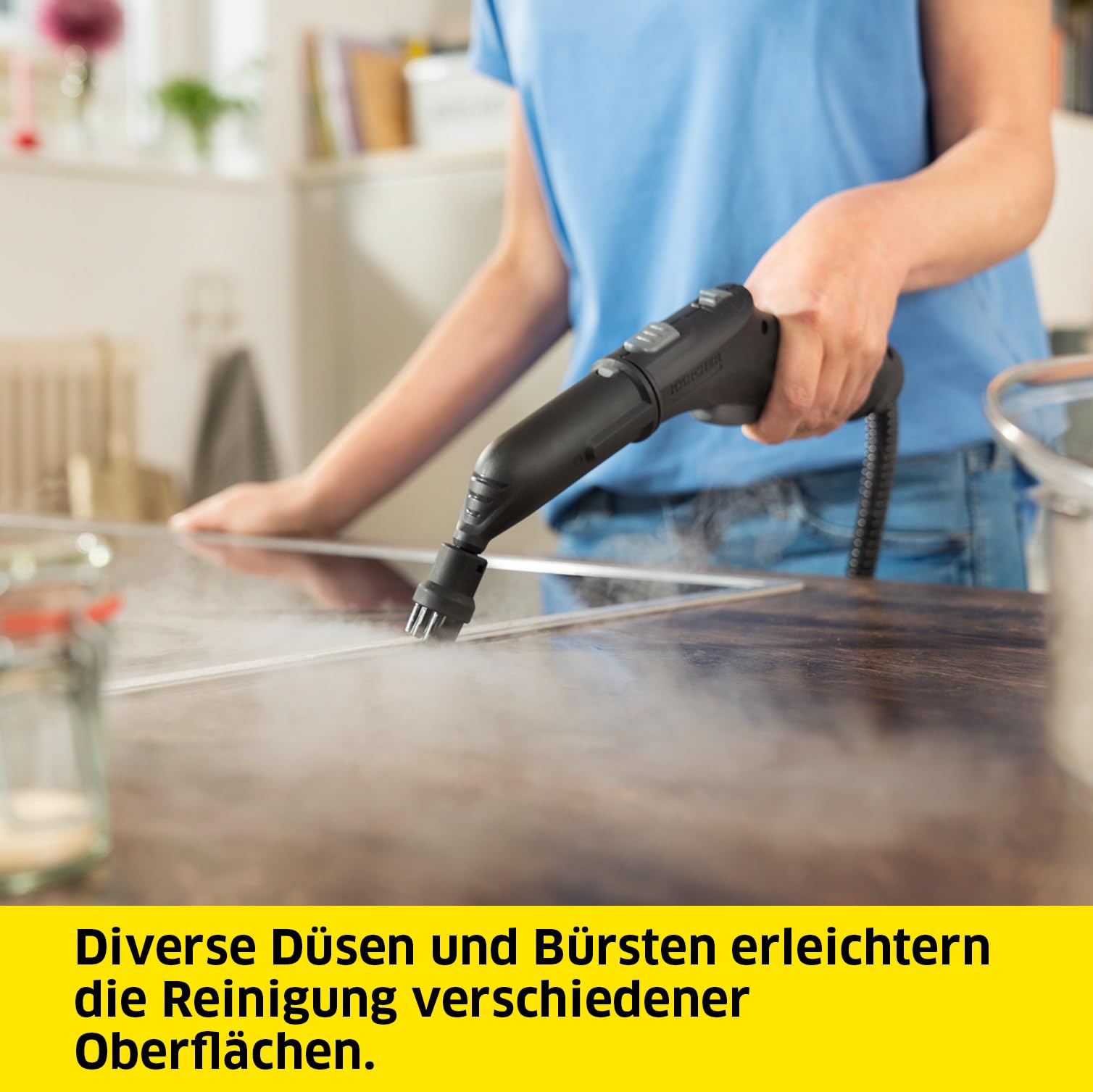 Kärcher Dampfreiniger SC 3 Deluxe, Dampfdruck: 3,5 bar, Aufheizzeit: 30 s, Leistung: 1.900 W, Flächenleistung: 75 m², Tank: 1 l, mit Bodenreinigungsset, Mikrofaser-Bezug, Düsen und Rundbürste, Weiß