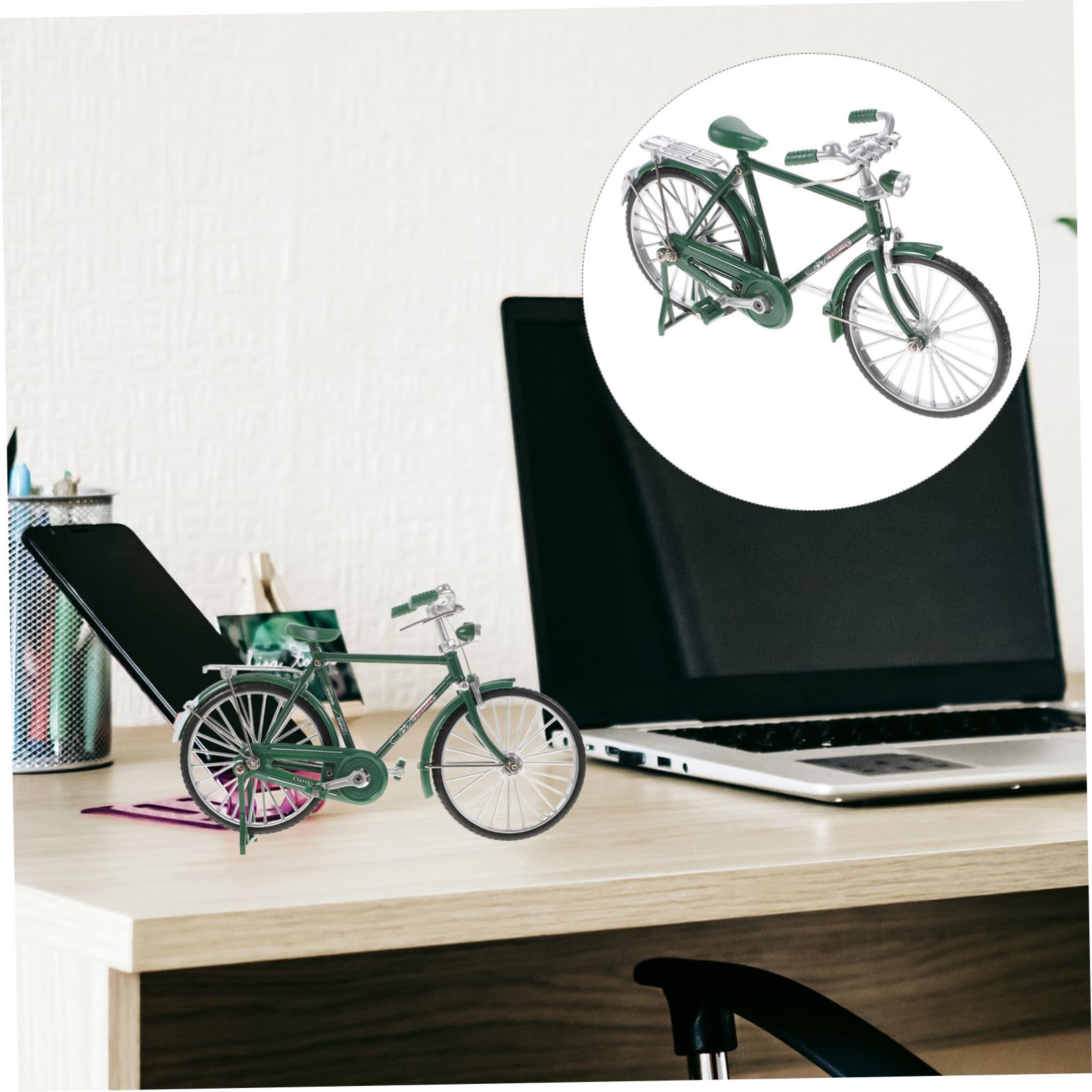 Yardenfun Alloy Vintage Model Ornament Retro Home Decoration Desk Office Shelf Decor Classic Collectible Cycling Sculpture Craft Ideal Enthusiasts