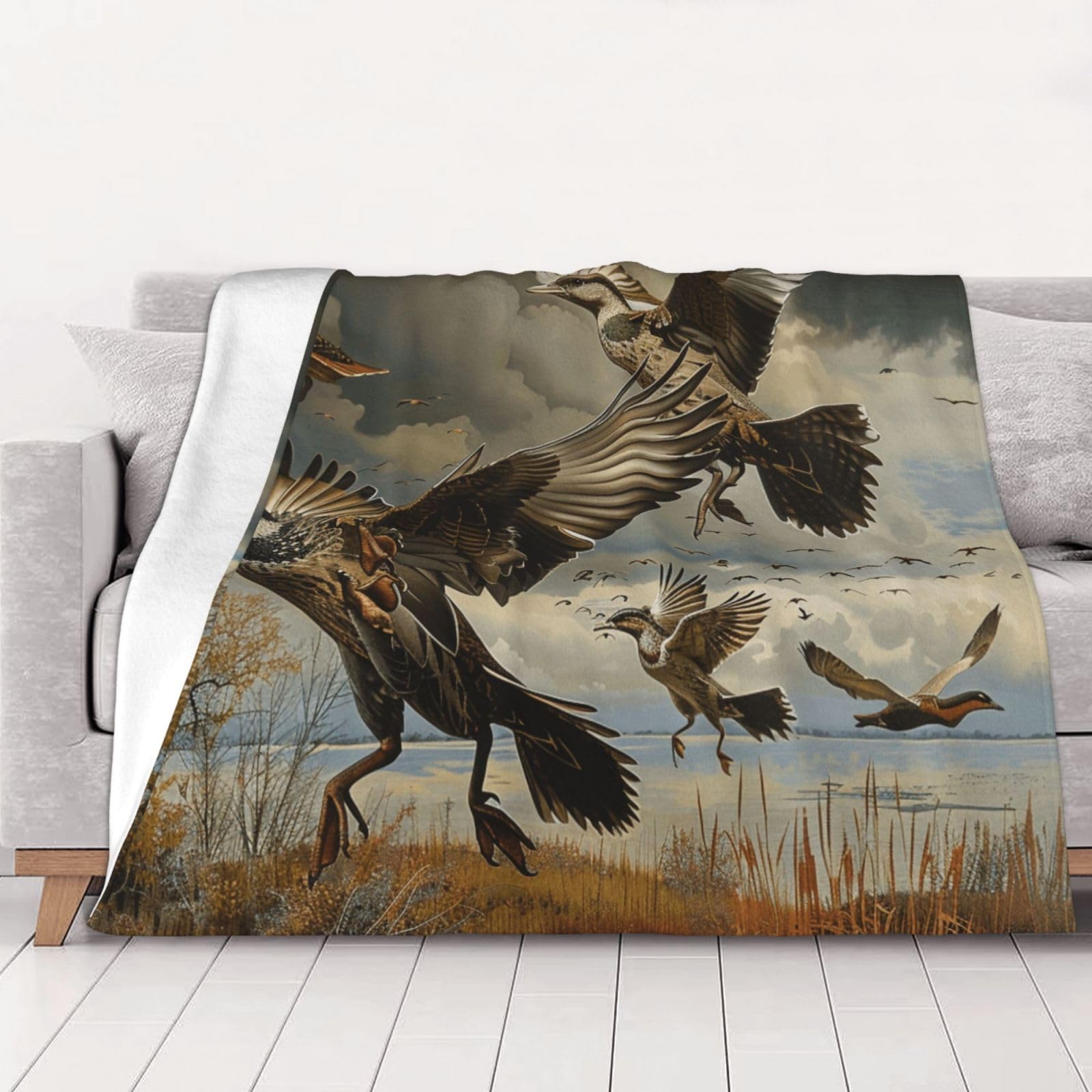 AUBKFELD Hunting Flying Wild Printed Flannel Blanket 150x125 CM, Soft & Warm Throw Blanket for Sofa/Couch/Bed/Car, Gifts for Audlts Women Men