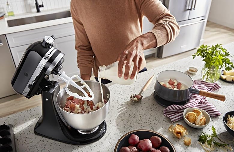 KitchenAid Classic Series 4.5 Quart Tilt-Head Stand Mixer