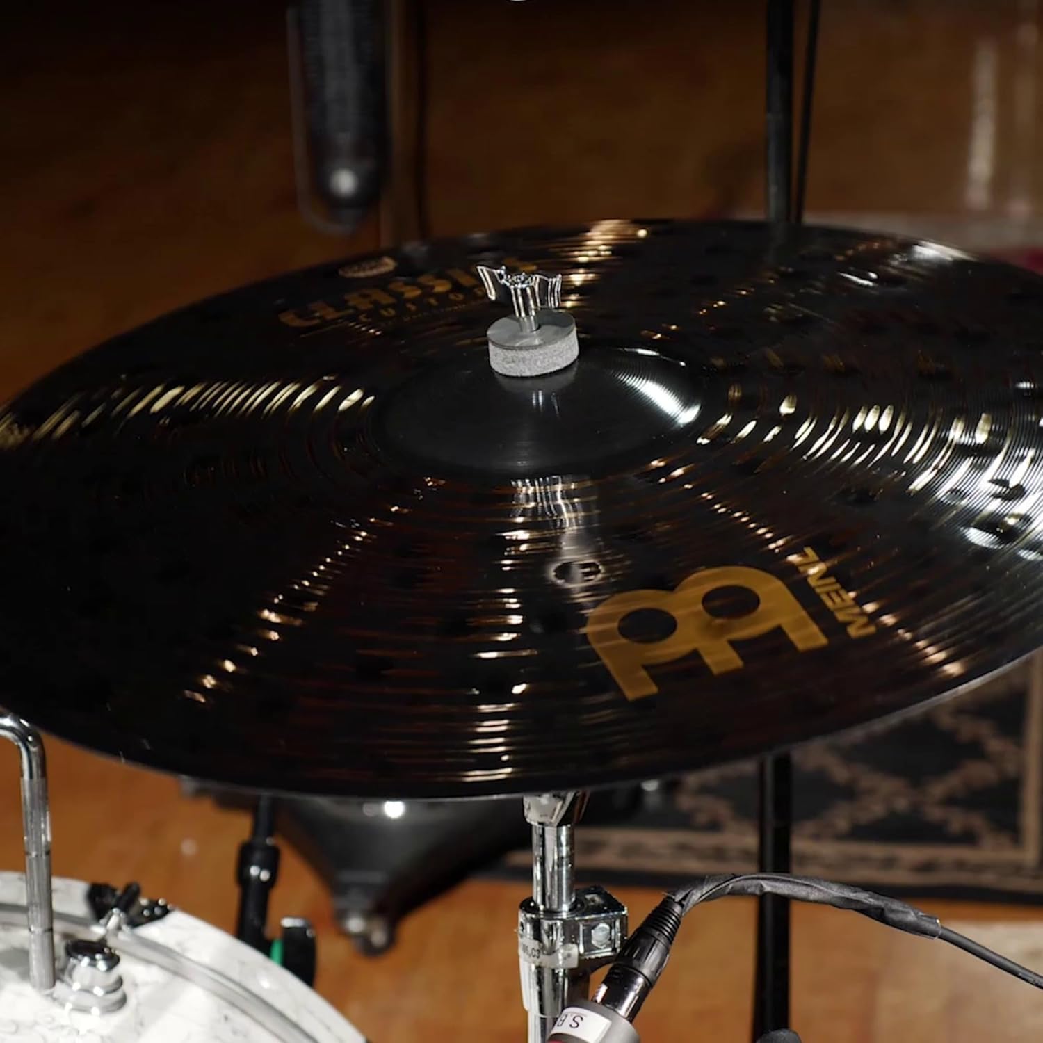 Classics Custom Dark 22" Crash/Ride Cymbal — MADE IN GERMANY — Great for Rock, Metal and Fusion, 2-YEAR WARRANTY