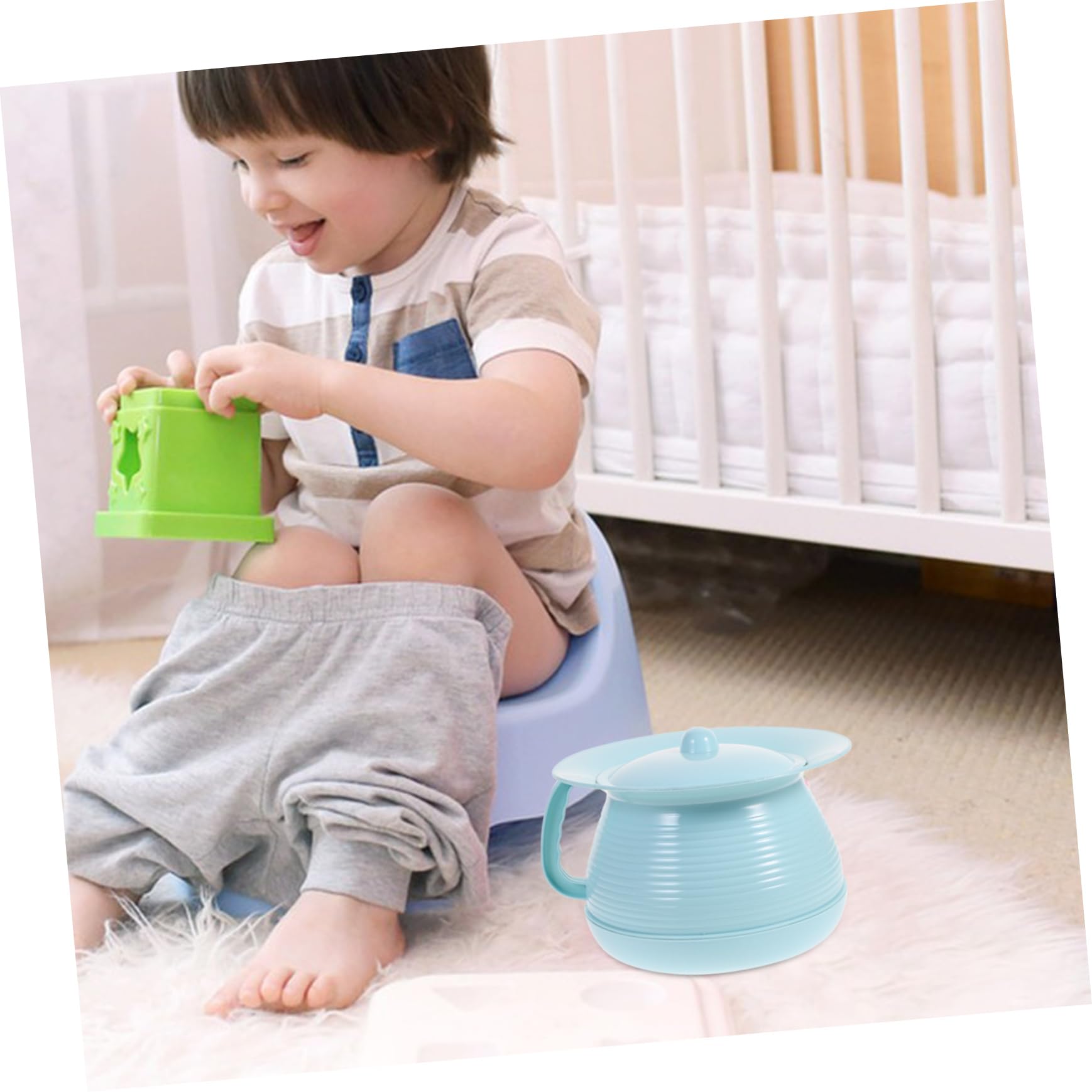 SHOWERORO Plastic Urinal for Kids Portable Camping Toilet Potty Training Large Capacity Odor-Free Lid Easy to Carry