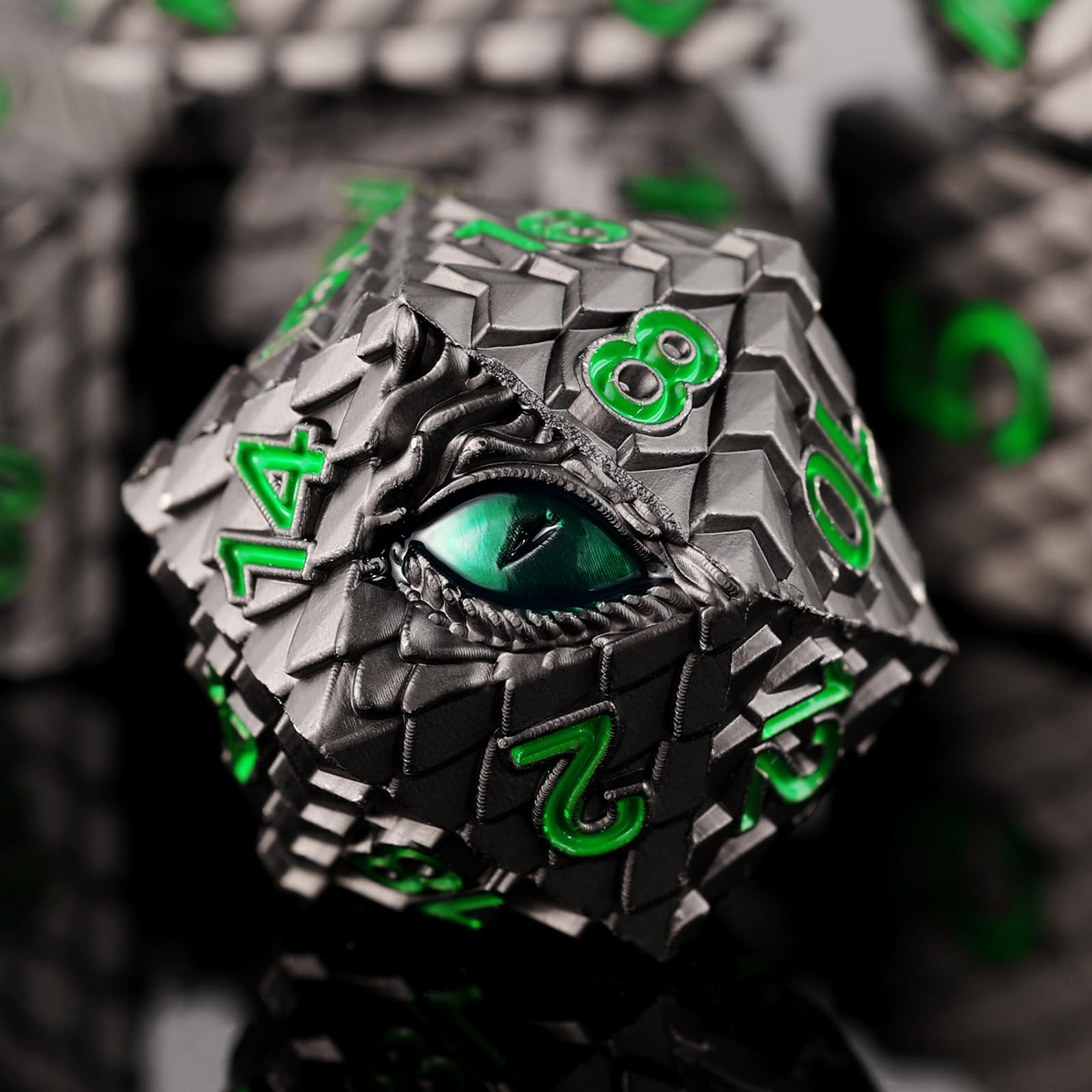 Metal Dice Set D&D,7 PCS Dragon Scale Metallic DND Dice Set,Dragon Eye Metal Dice with Grogeous Gift Case for Dungeons and Dragon Tabletop Game (Black Dragon Scale & Green Eye)