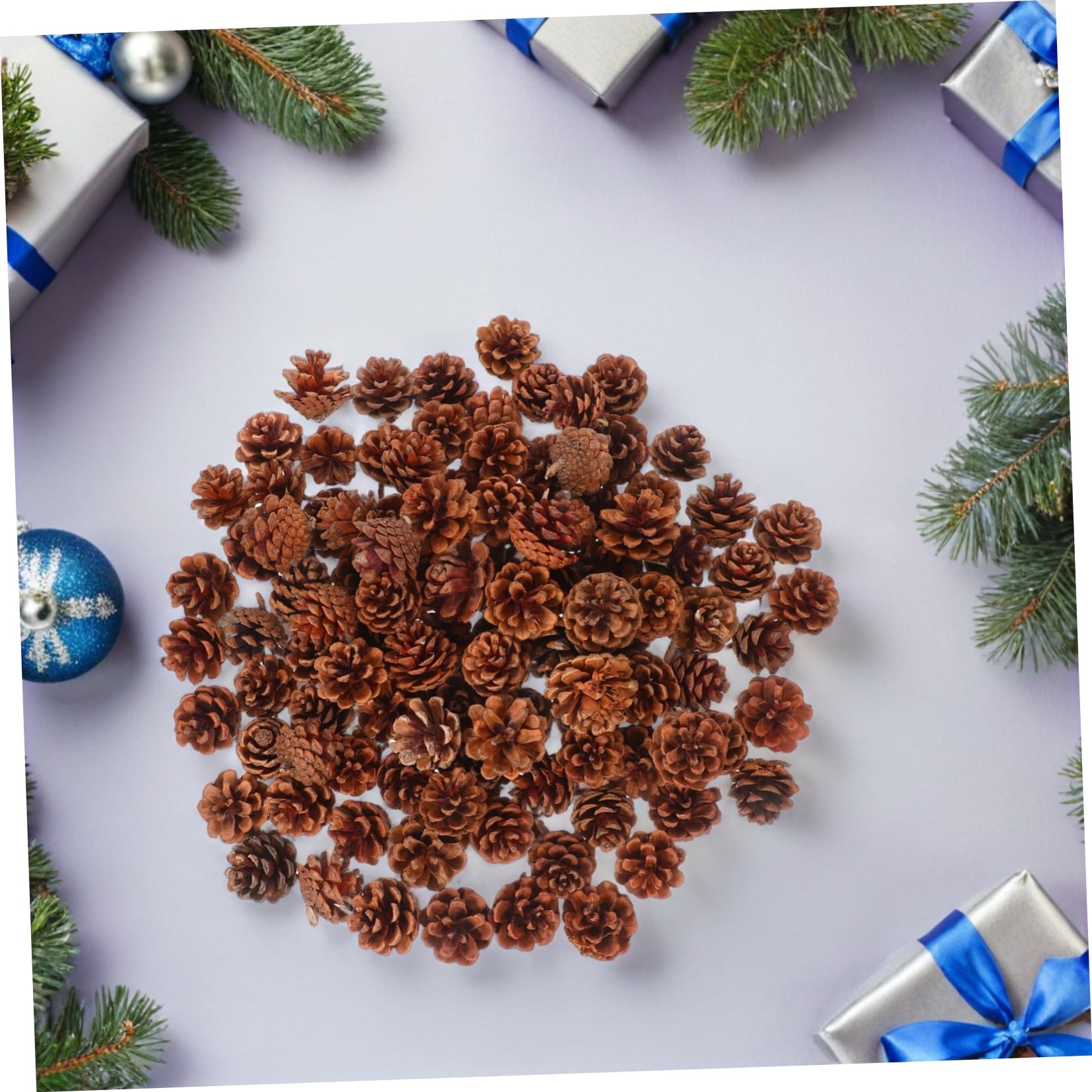 LIFKOME Piñas Rústicas Naturales Mini 3-4 Cm 130 Unidades, Adornos Navideños De Piñas para Manualidades, Decoración Otoñal e Invierno para Rellenar Jarrones y Bodas DIY
