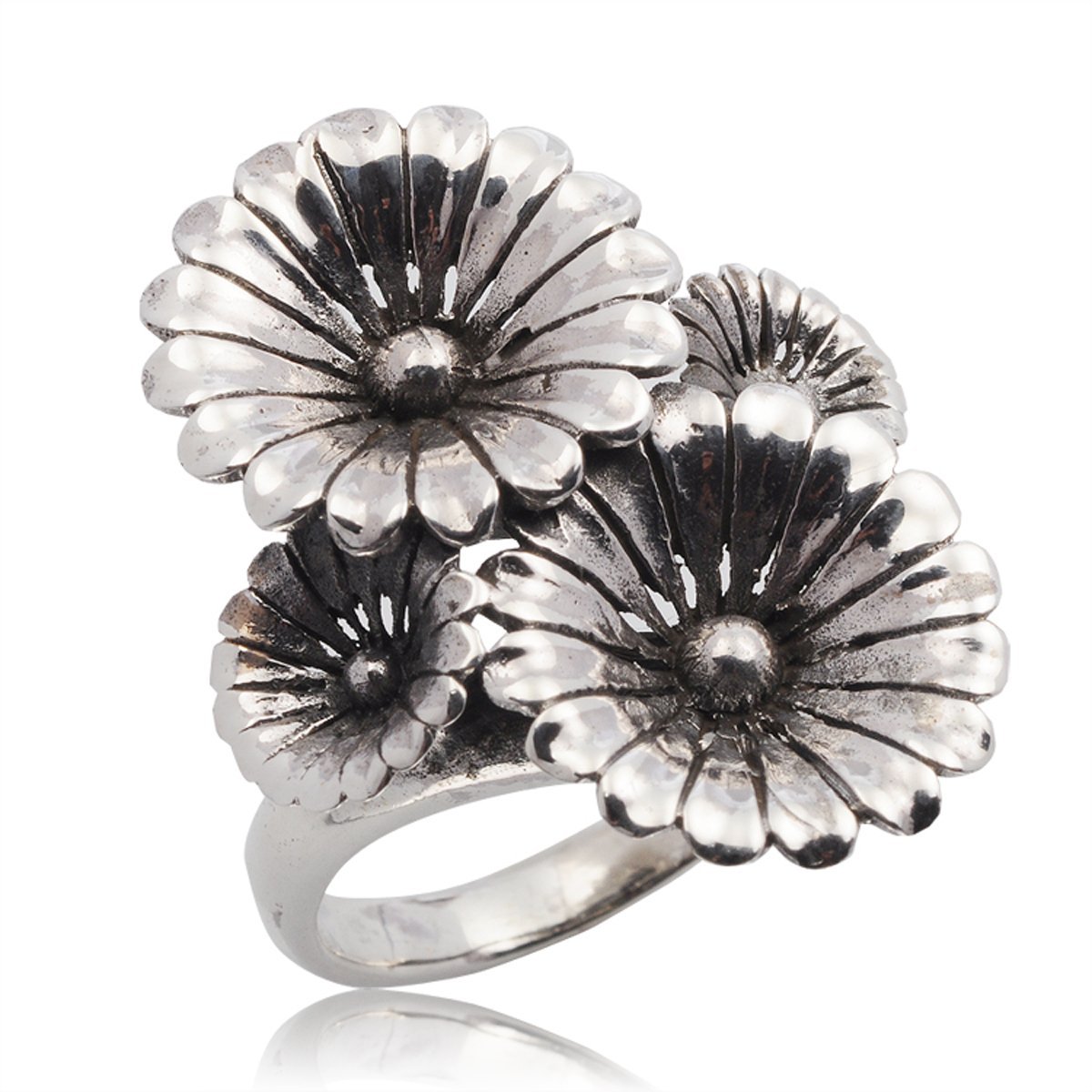 Stylish Flower Sterling Silver Ring Size 9.