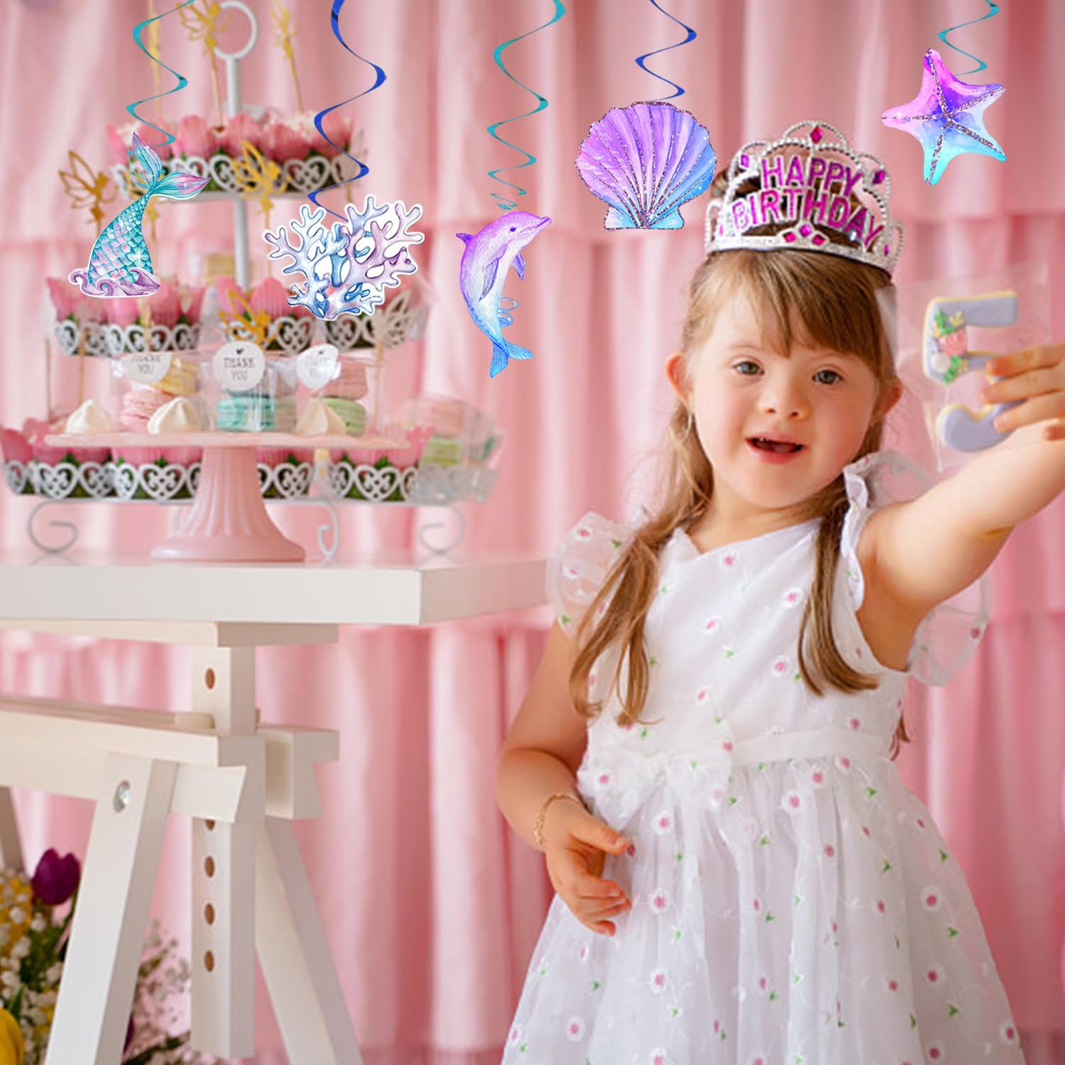 16 Pezzi di Pendii A Spirale con Una Sirena, La Serie di Decorazioni, Sostenitori Creativi E Interessanti, Accessori per Layout per Feste E Accessori per Feste per Bambini.
