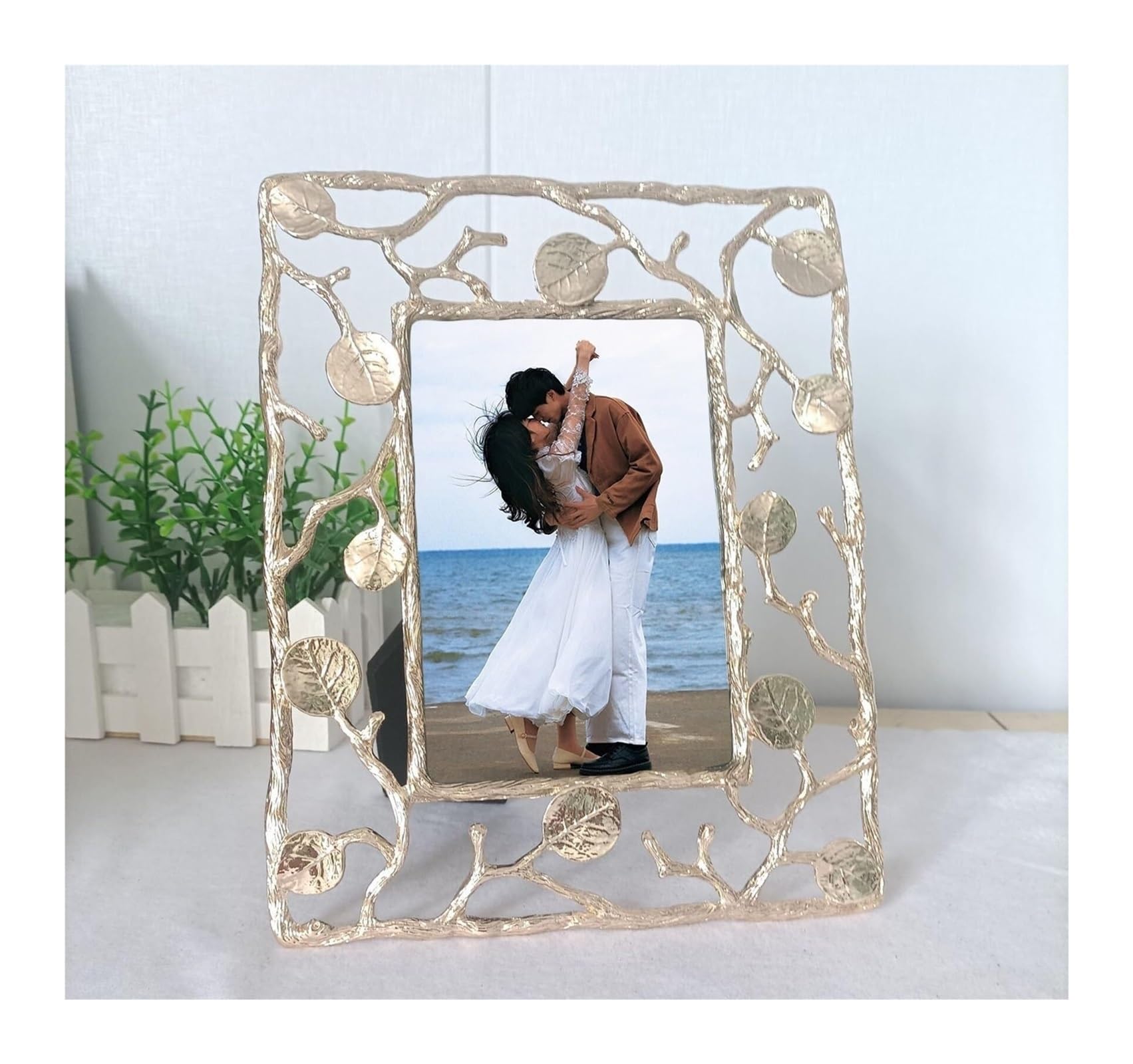 Cadre photo mariage vintage en métal doré, le cadeau souvenir idéal