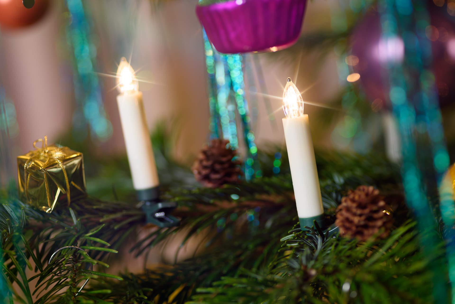 Bonetti 50-er Set LED Weihnachtskerze Elfenbein/Creme, Dimmbar, Flackermodus, Timer, kabellose Weihnachtsbaumbeleuchtung für Innen- und Außen (50er Set Elfenbein/Creme)