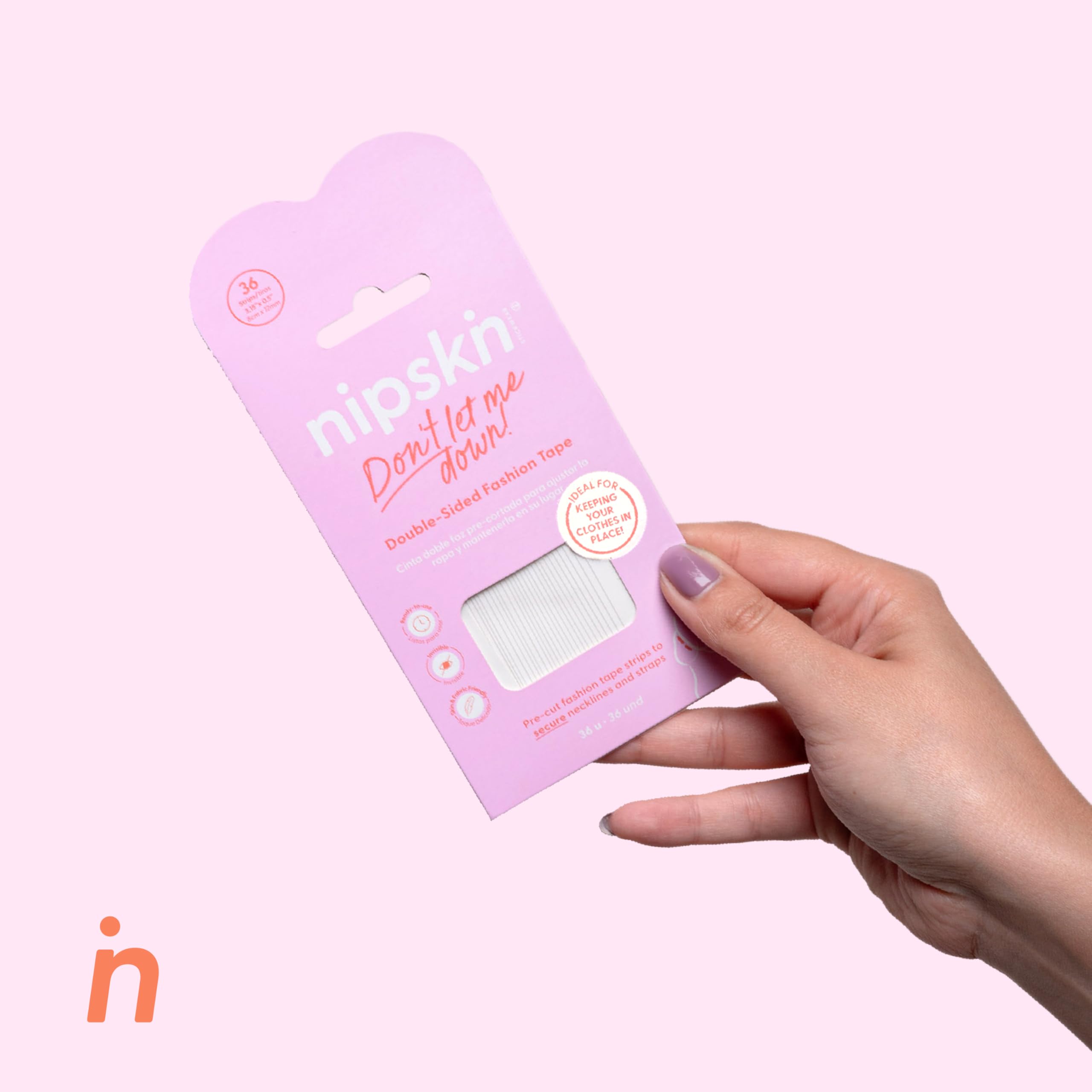NIPSKIN Cinta de moda – Cinta de doble cara para cuerpo y ropa para un ajuste permanente, agradable al tacto, sujeción invisible para escotes profundos, aspecto sin tirantes, color blanco