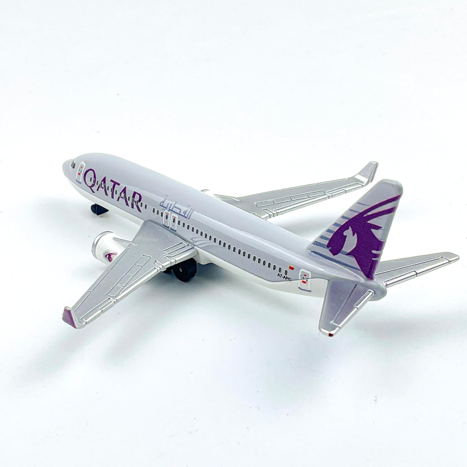 AVIAMUSE Qatar Model Airplane, Single Plane Die-cast Model Planes Aircraft Suitable for Collection & Christmas, Birthday Gifts