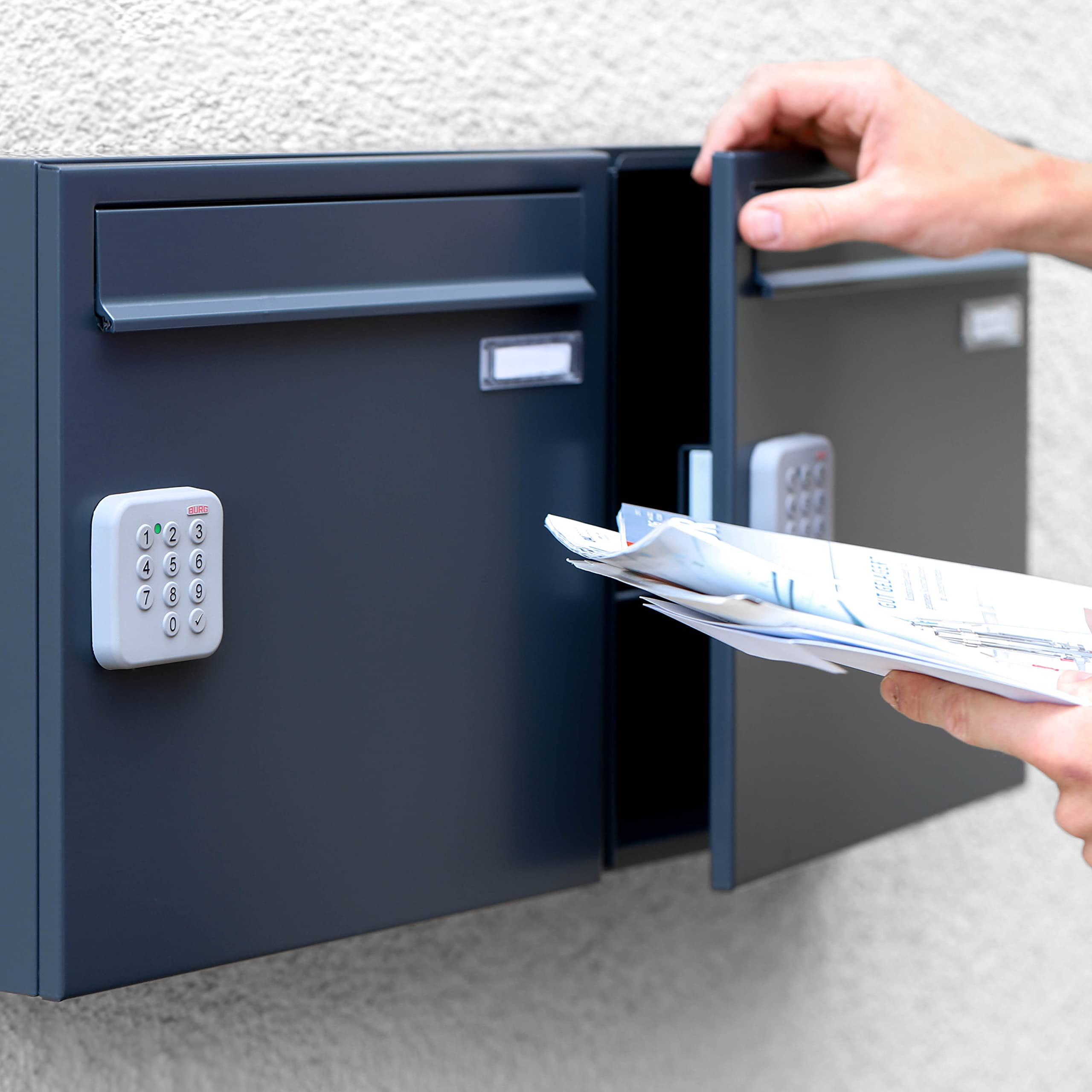 BURG Briefkasten mit elektronischem Zahlenschloss (Zahlencode/Codeschloss) RAL7016 Aufputz - ohne Schlüssel