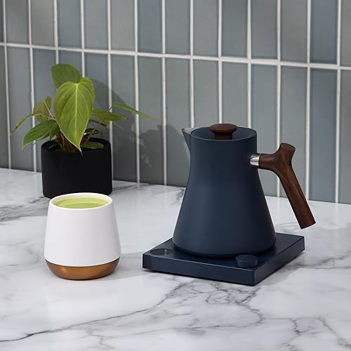Vista 42 de Fellow Corvo EKG - Hervidor eléctrico de té para verter sobre café y tetera, hervidores eléctricos de calentamiento rápido para agua hirviendo, Mate