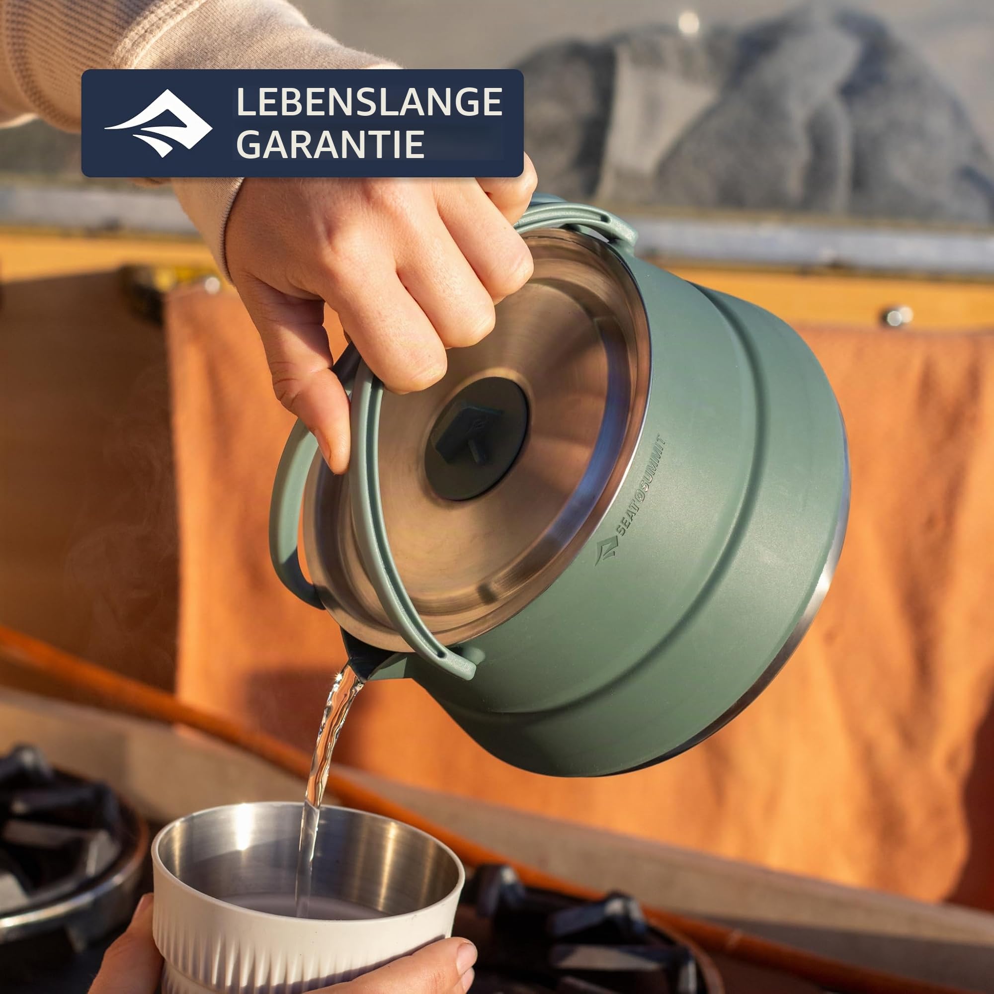 Sea to Summit - Detour Kettle 1,6L - Zusammenfaltbarer Campingkessel - 2 Personen - Platzsparender Wasserkocher mit Griff - BPA-frei - Camping-Kochgeschirr aus Edelstahl & Silikon - 436 g