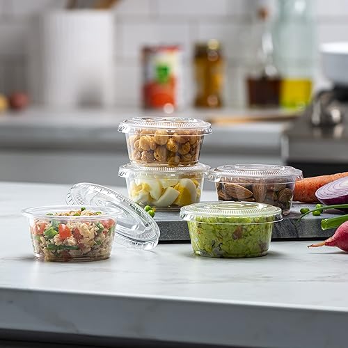 Miniatura 32 de {1 oz – 100 juegos} Vasos de plástico sumergibles negros con tapas, pequeños recipientes para control de porciones, chupitos de gelatina