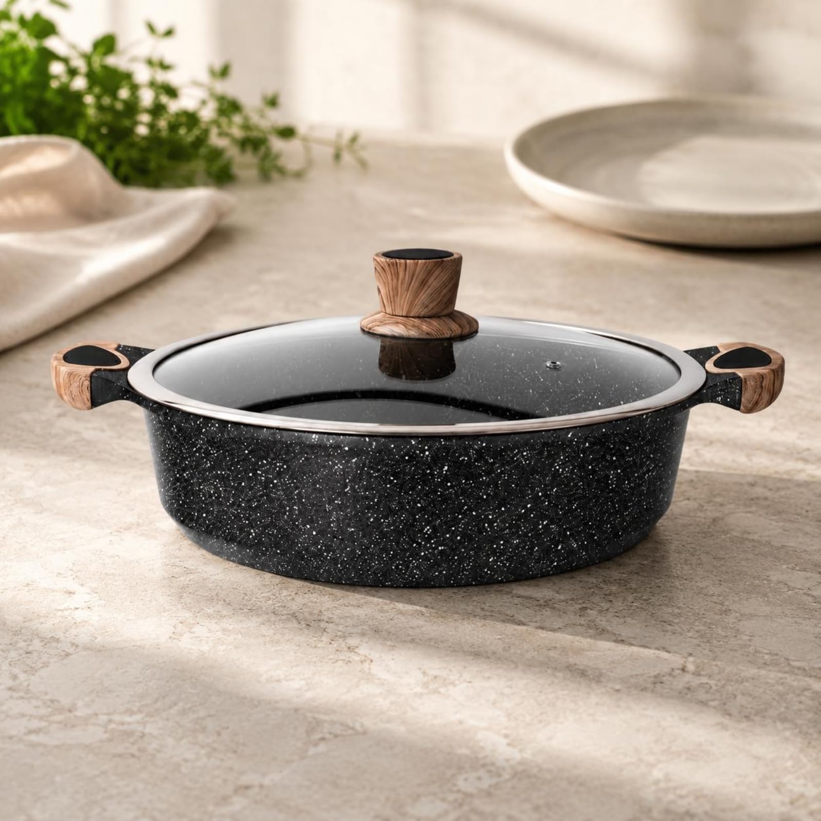 KESOTO Olla de Piedra Antiadherente Sartén Caldero con Diseño de Asas Dobles y Tapa de Vidrio en Aleación de Aluminio Adecuada para Mover de Fogón a Mesa Cocinar Diario Cenas, 26cm