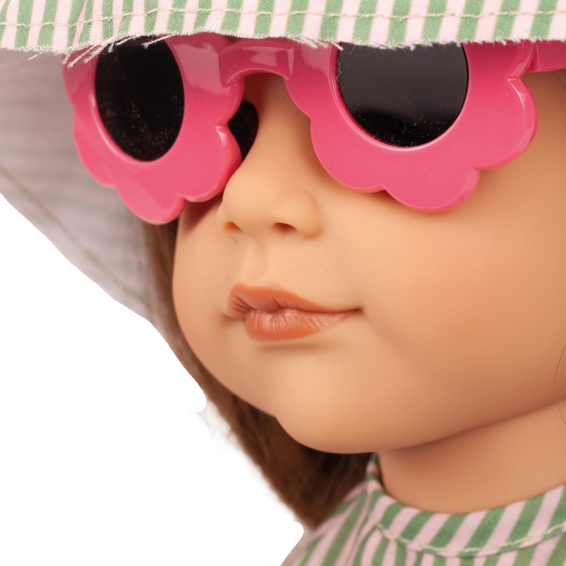 Götz 2559013 Hannah Summertime Puppe 50 cm Stehpuppe 7-TLG | für Kinder ab 3 Jahren, lange braune Haare, braune Augen, Sommeroutfit, Hut, Sonnenbrille, frisierbar, Vinylhartkörper