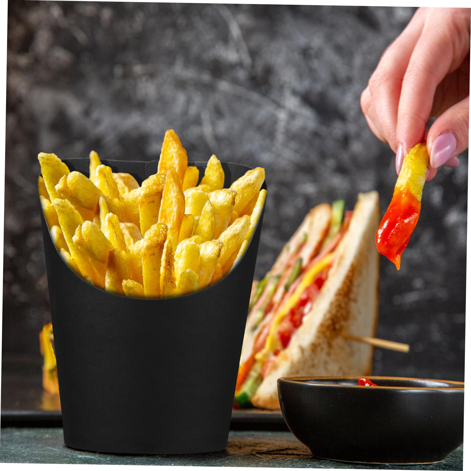 POPETPOP Bicchieri di Carta Nero Monouso e Resistenti 100 Pezzi da 14oz Apertura Obliqua per Snack e Aperitivi in Ristoranti e Feste