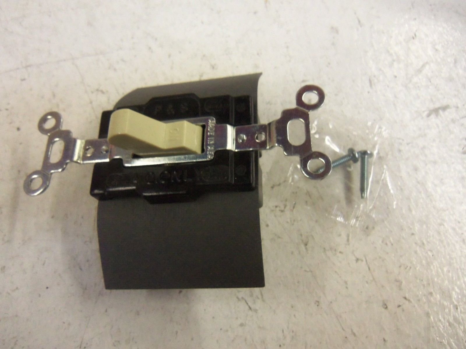 Legrand-Pass & Seymour 1221I 1221-I Spdt 15A Iv Maincont SW