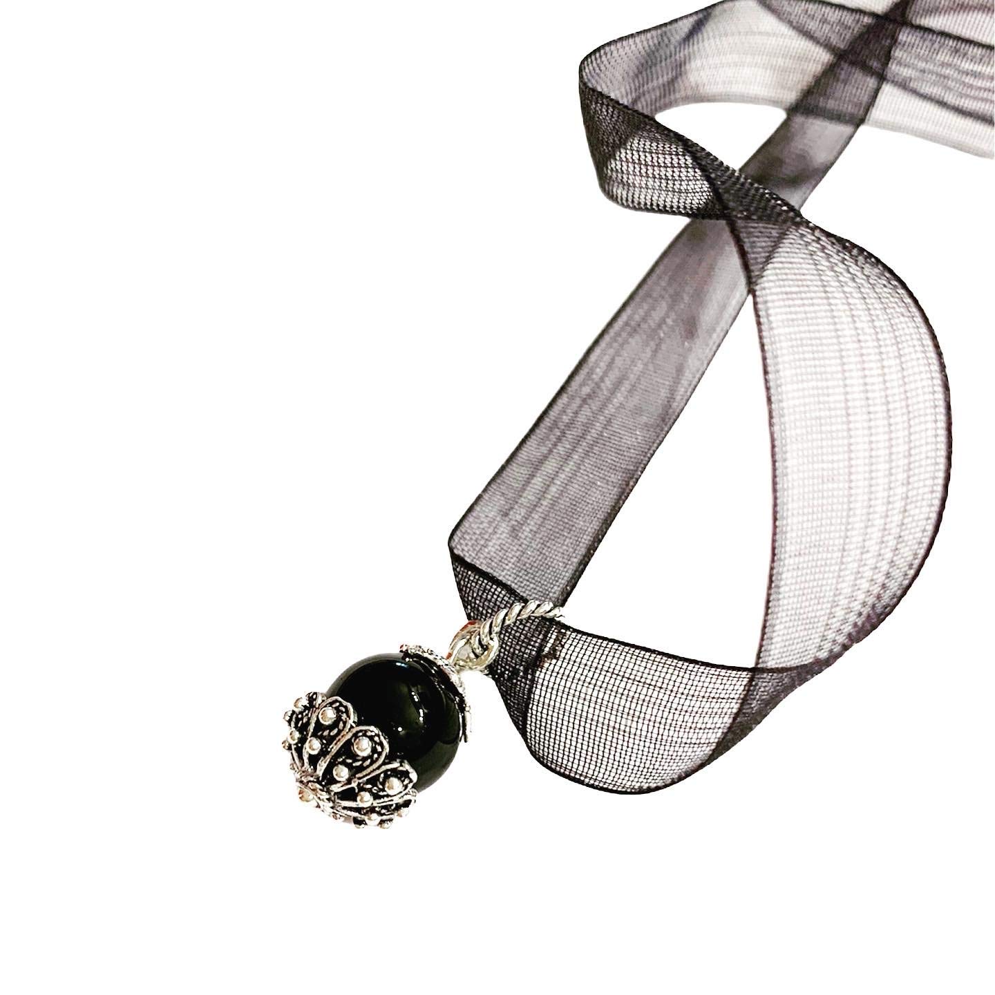 La Filigrana delle Sorelle Manunta Ciondolo su COCCU Small, Amuleto Portafortuna, Argento Brunito, Sfera in ONICE Nero da 14 mm