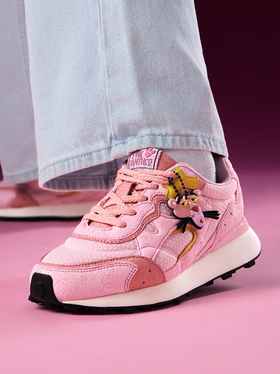 The Souled Store Pink Panther: Cool Cat - Sneaker basse da donna e ragazza, multicolore rosa e bianco, stile retrò, con rete traspirante, soletta imbottita e suola resistente