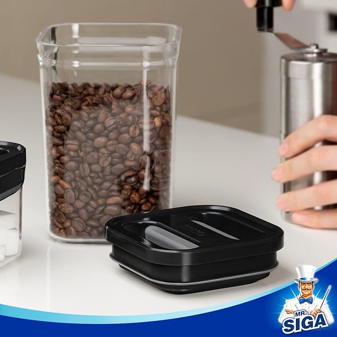 One of the key features of these containers is their one-handed airtight sealing mechanism. This design ensures that the contents remain fresh by minimizing air exposure, while also providing convenience in everyday use. The lids are equipped with an efficient sealing ring that can be easily operated with a single hand, making it hassle-free to open and close the containers. This functionality is particularly beneficial for quick access when busy or multitasking in the kitchen.