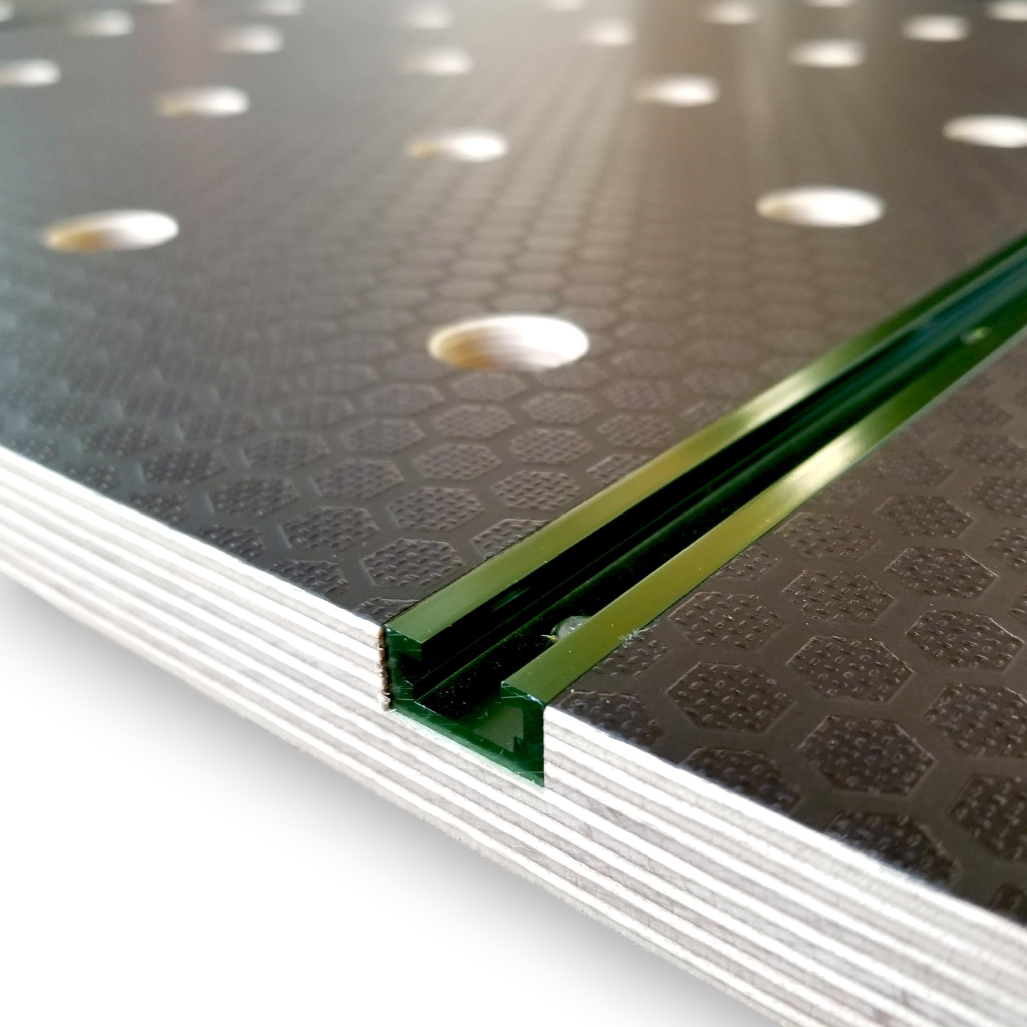 MFT - Placa para banco de trabajo (1200 x 610 mm, antideslizante, perforaciones de 20 mm, perfiles en T (madera contrachapada)