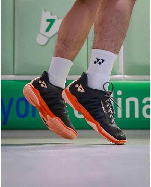 YONEX ヨネックス　コンフォートZ バドミントンシューズ 黒/緑/赤　美品 YONEX ヨネックス パワークッションコンフォートZ バドミントン