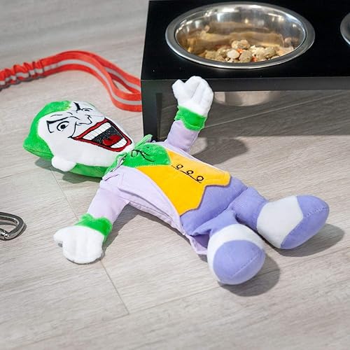Miniatura 6 de DC Comics Crowded Coop - Juguete chirriante para masticar perro de felpa Joker, juguete masticable ligero a moderado, 13 pulgadas