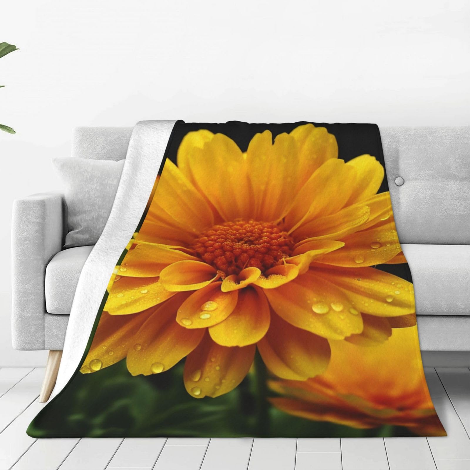 Plaid polaire jaune fleuri jeté de canapé cocooning pour salon