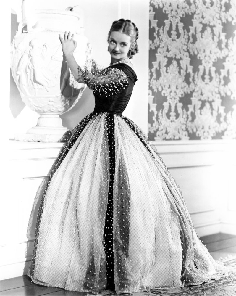 Amazon.com: Jezebel Bette Davis In A Gown By Orry-Kelly 1938 Photo Print  (16 x 20): Posters & Prints