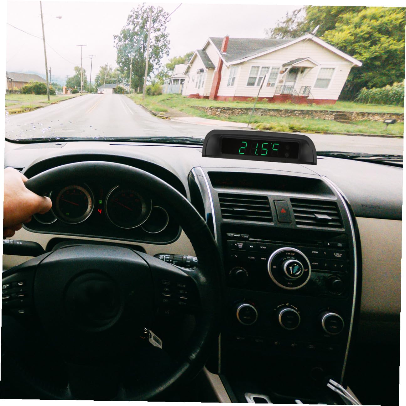 Holibanna Reloj para Coche con Termómetro Solar y Reloj Electrónico de Alta Precisión Accesorio para Vehículo con Automático de Brillo y Carga USB Pantalla LED Visible Día y Noche