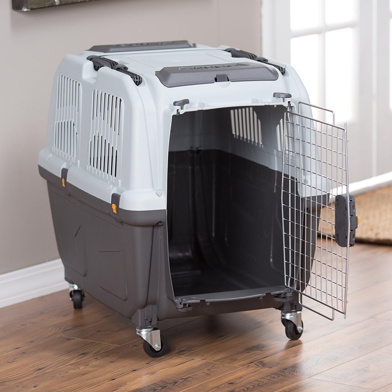 MidWest Homes for Pets Skudo Plastic Carrier, 19-Inch Ideal for "Toy" Dogs with an Adult Weight up to 6 Pounds