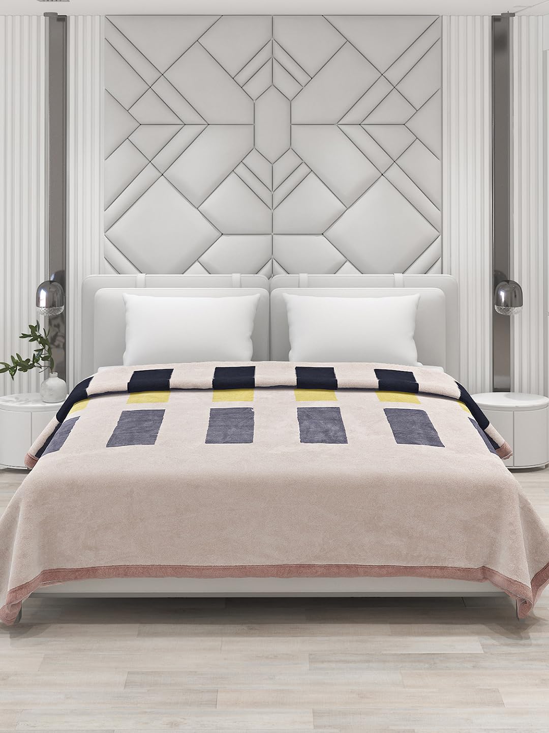 Buy Monte Carlo 4700 GSM Gulnar 3 Ply (Cloudy) Double Bed Blanket