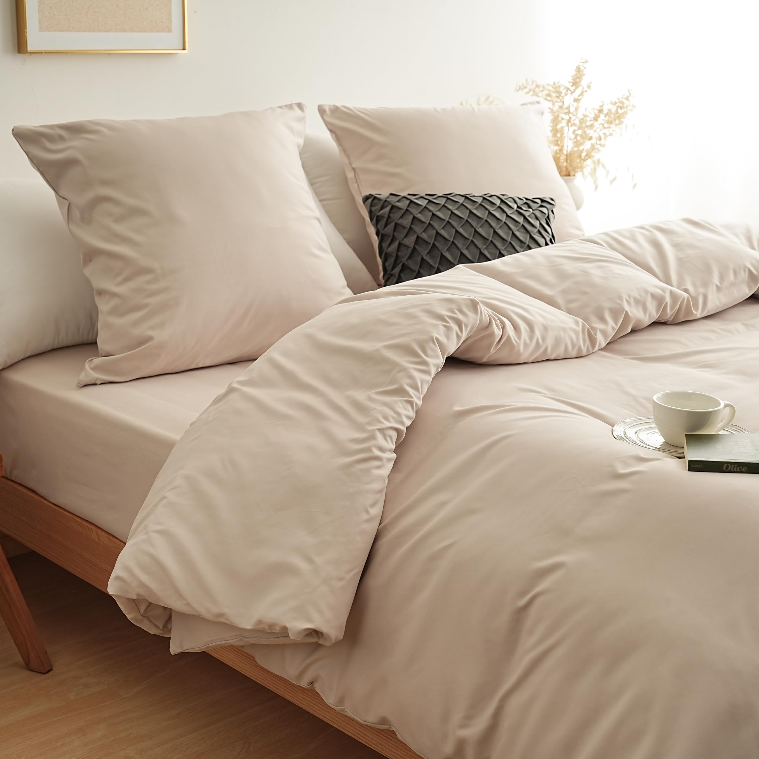 MOHAP Parure de Lit 4 Pièces Housse de Couette 220x240cm + Drap Housse 140x190/200cm avec 2 taies d'oreillers 65x65cm Beige pour 2 Personnes Parure 120 Fils/cm² en Microfibre