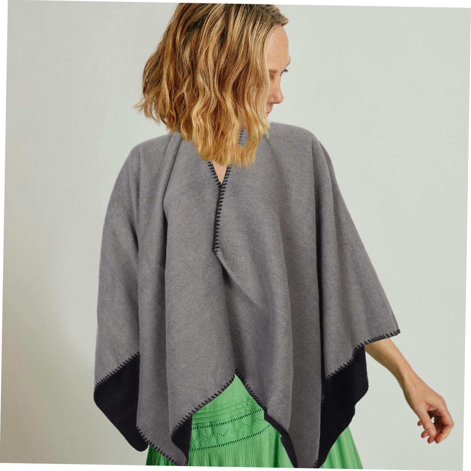 Veemoon Poncho Femme Hiver Double Face Style Nordique en Laine Imitation, Châle Réversible Épais et Chaud, Écharpe Élégante pour Femmes, Multi-usage et Confortable