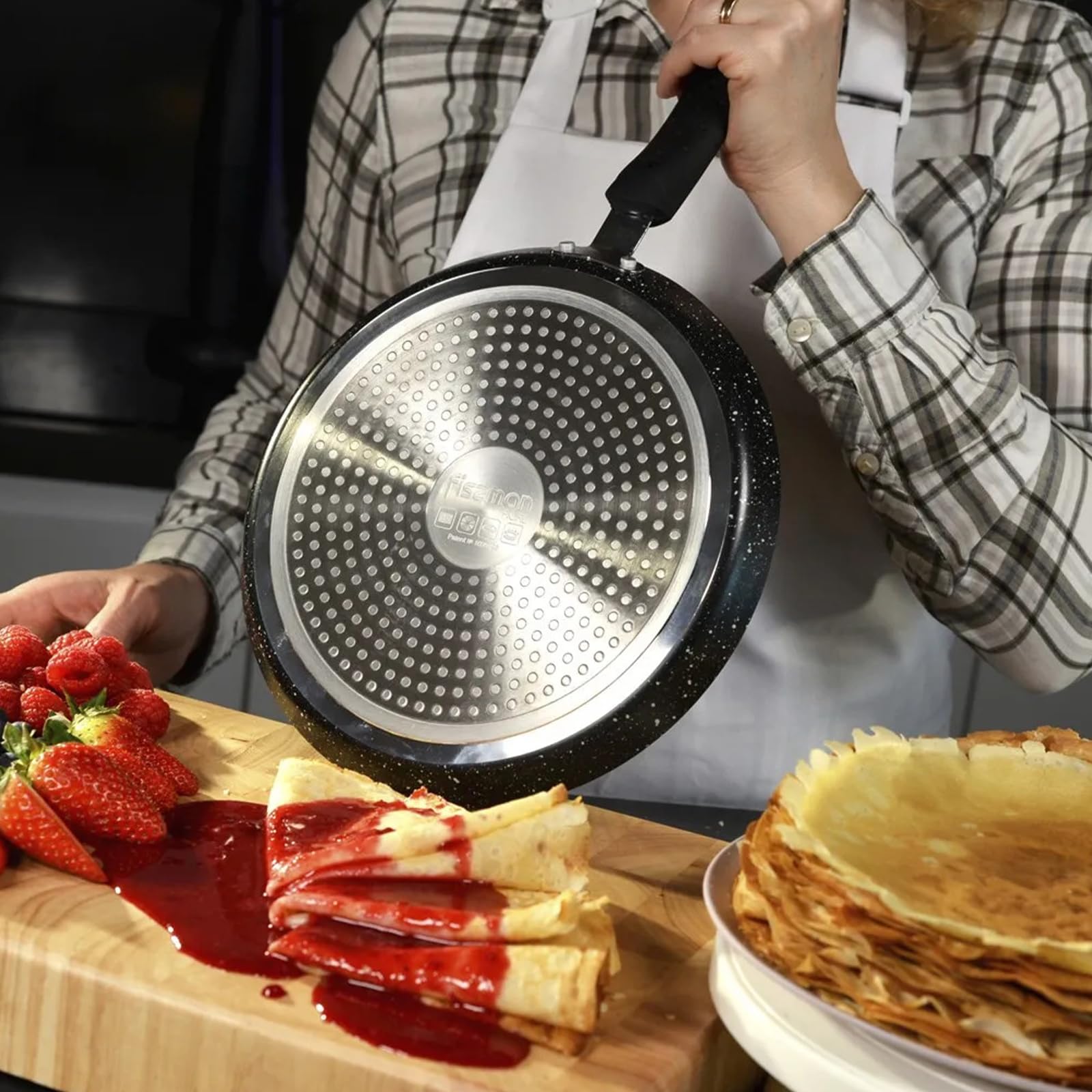 Poêle à crêpes avec revêtement anti-adhésif de 22 cm : poêle à crêpes en fonte d'aluminium avec répartiteur de pâte et pelle en bois, poêle à crêpes, poêle à induction pour d'autres sources de