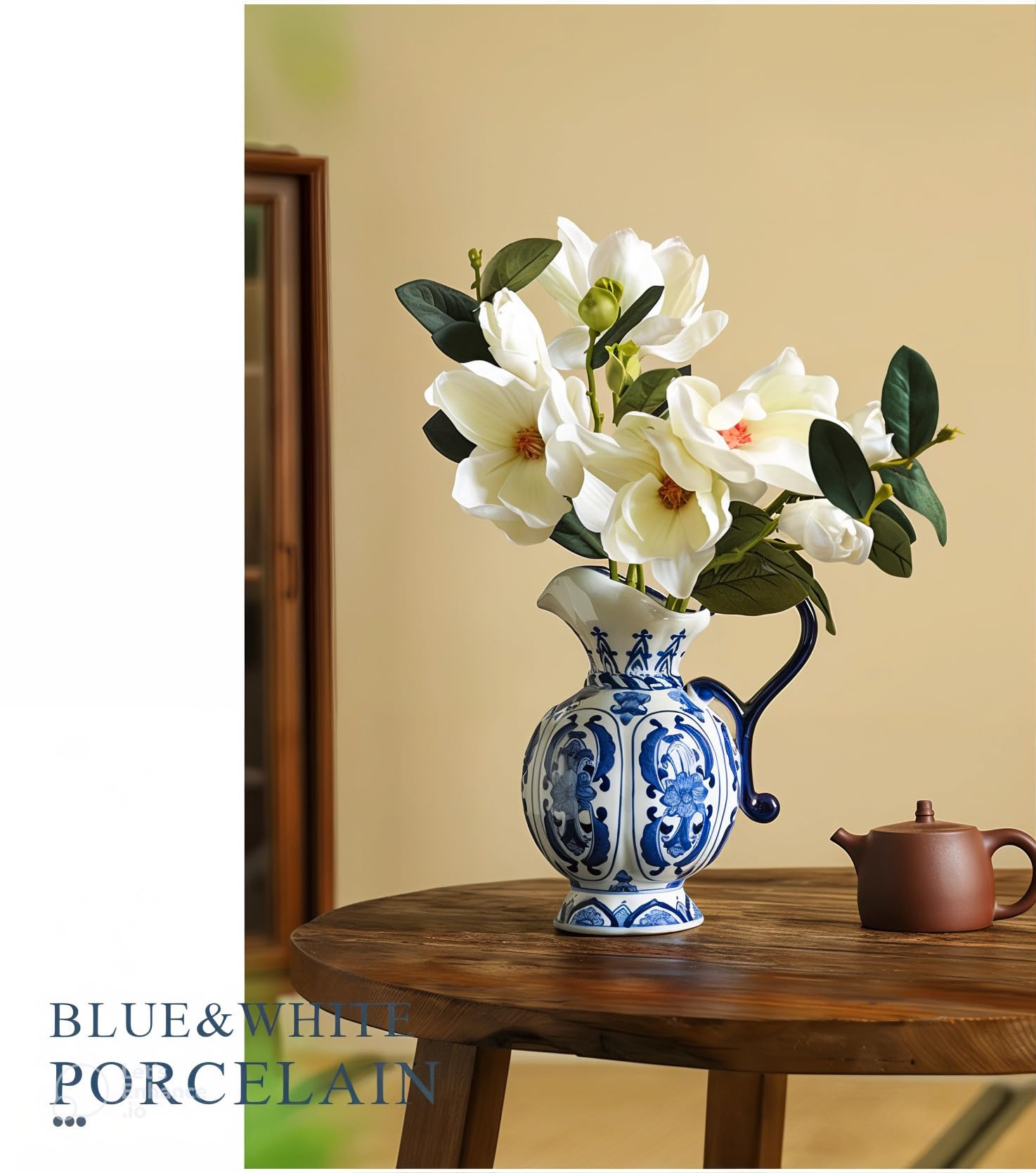 Krug aus feinem Porzellan, blau und weiß, vielseitige Heimdekoration für Kaminsims oder Tafelaufsatz, ideal als Wasserkrug oder Blumenvase, Keramikkrug mit Griff