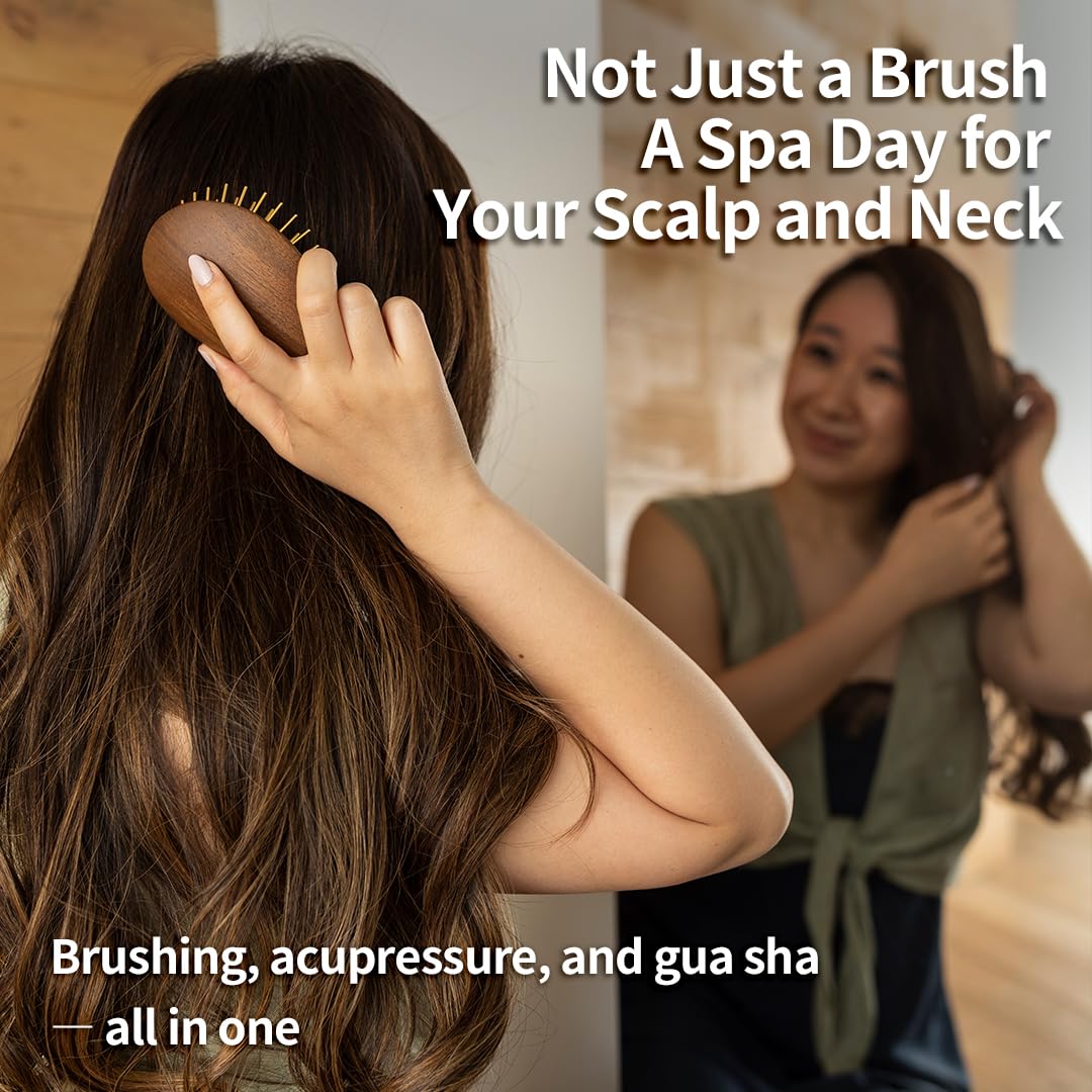 Uffy Acubrusher - Cepillo de pelo Gua Sha chapado en oro de 24 quilates, masajeador ergonómico del cuero cabelludo para la caspa y el crecimiento del cabello, adecuado para todo tipo de cabello