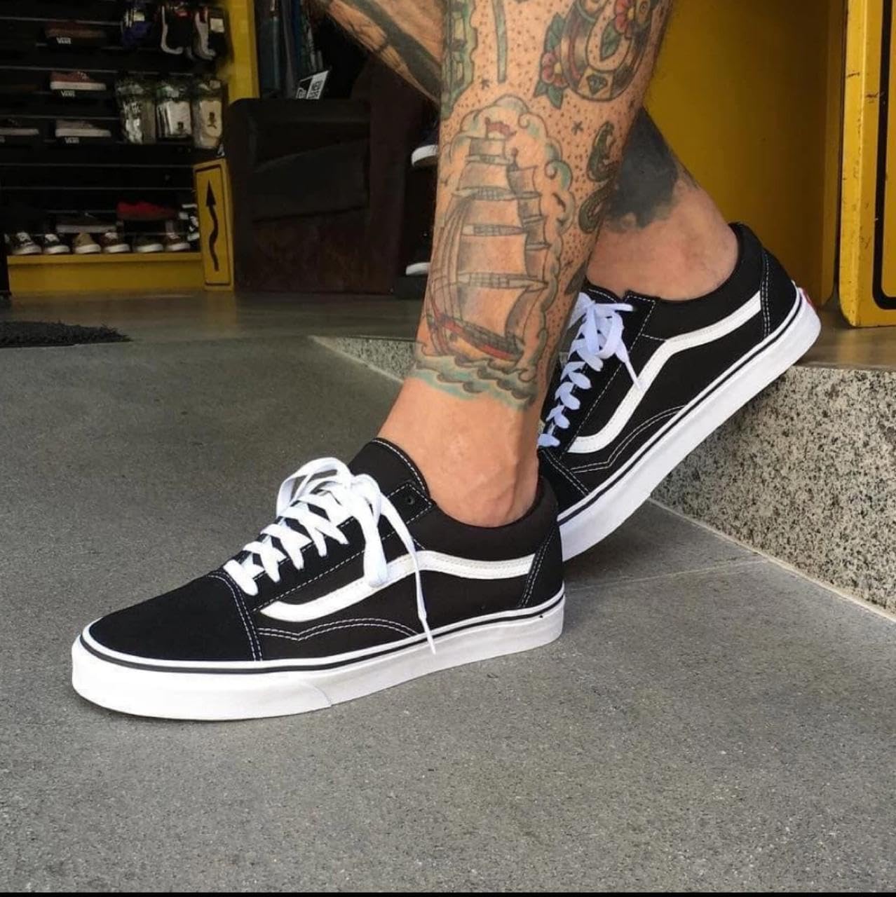 Tenis Cano Baixo Skate Tribute Style Academia Unissex Leve Confortável Old School Clássico em promoção! Veja a oferta e mais achadinhos de Tênis 5 Hoje é o melhor dia para comprar Tenis Cano Baixo Skate Tribute Style Academia Unissex Leve Confortável Old School Clássico com aquele preço maroto! Promoção! Aproveite a oferta! 5