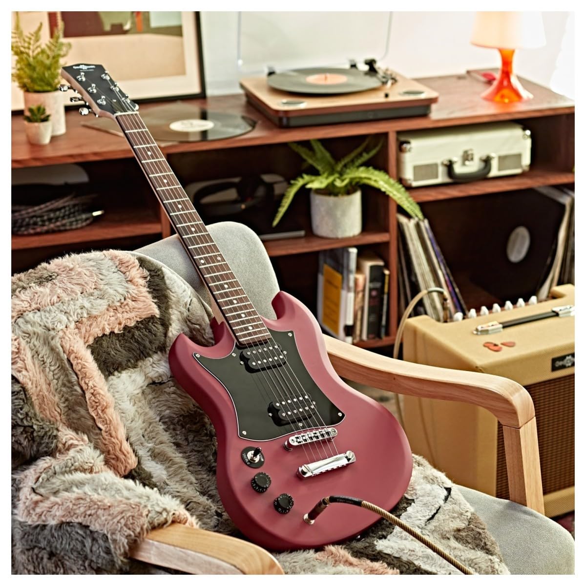 Chitarra Elettrica Brooklyn per Mancini + Ampli 15W, Rossa | Ampli Portatile con EQ 2 Bande e Uscita Cuffie, Manico Comodo e Corpo Leggero, Set Completo di Accessori Incluso