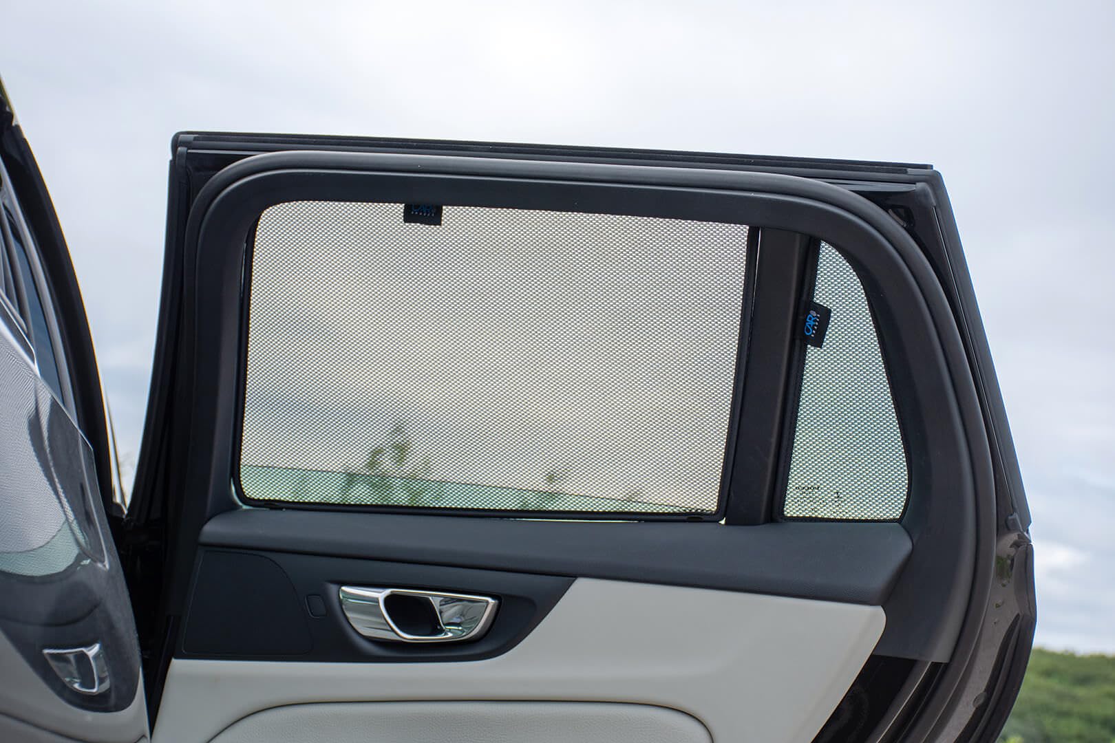 CAR SHADES zestaw (tylne drzwi boczne) kompatybilny z Volvo V60 II 2018- (4-częściowy) - niestandardowe osłony przeciwsłoneczne do samochodów, czarny