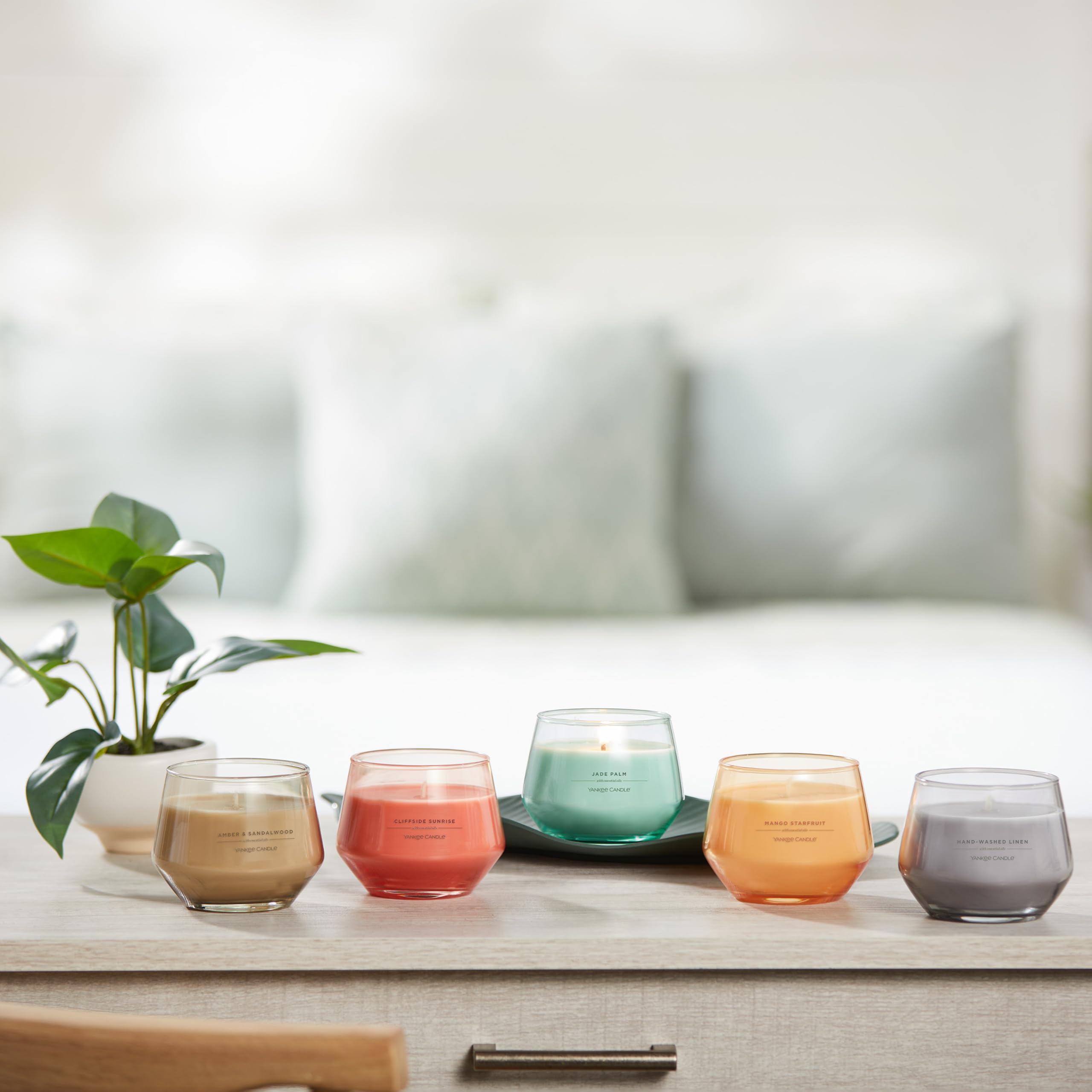 Candele profumate Studio di Yankee Candle |media Amber & Sandalwood |di lunga durata: 40-65 ore| Elegante design in vetro | Regalo perfetto per le donne, per le mamme,di nozze e altro ancora