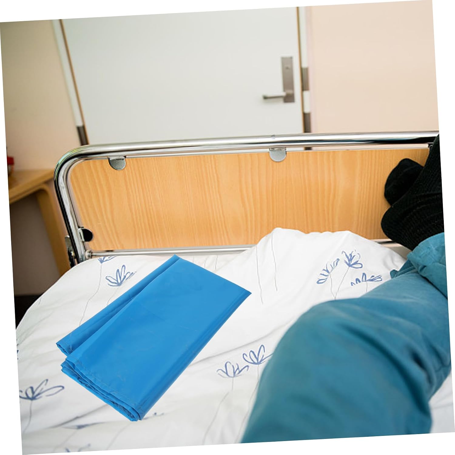 GALPADA Convenient Patient Moving Pad for Seniors Durable Transfer Cushion for Bed Mobility Smooth Sliding Reducing Discomfort for Caregivers Assisting Transfers
