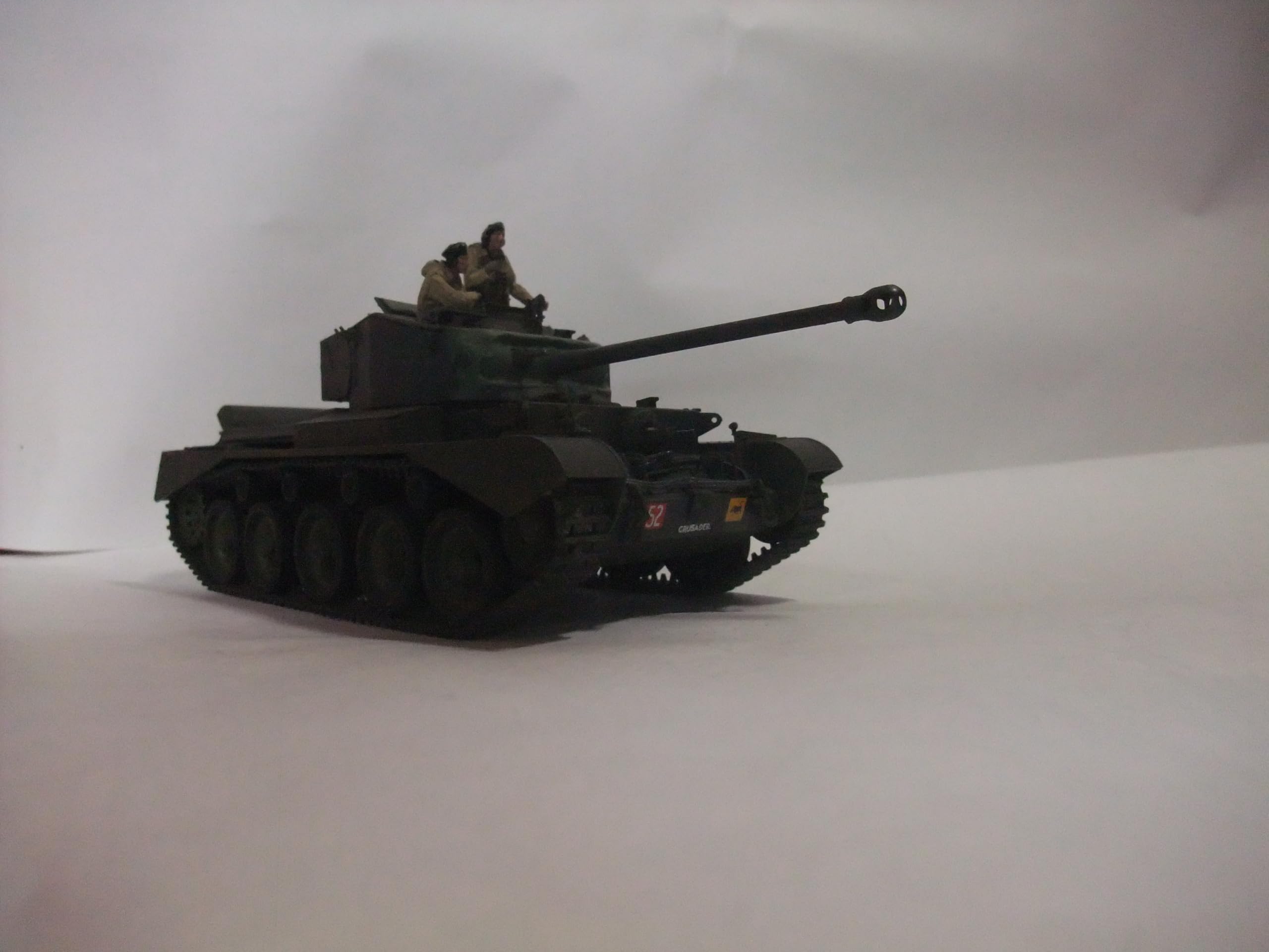 Amazon.co.jp: 完成品 イギリス陸軍コメット巡航戦車サイズ35分の1