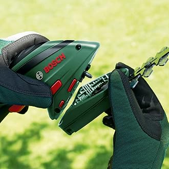 Bosch Cordless Edging Shear Set Isio (3.6 V, blade length: 12 cm, tooth spacing: 8 mm, in soft bag packaging), Green